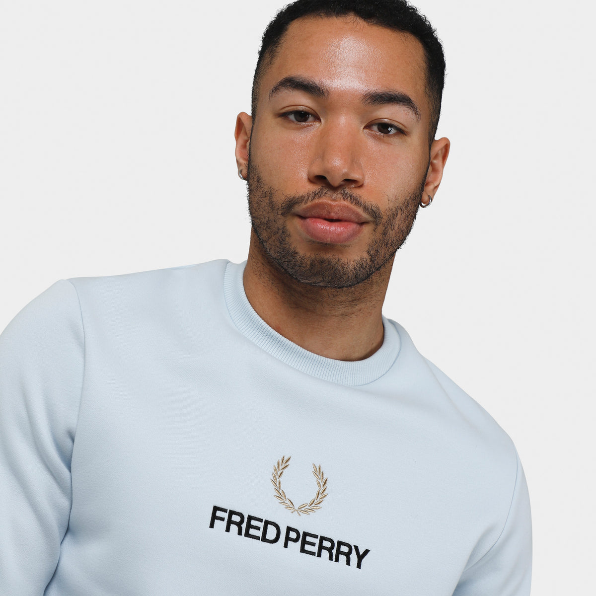 Fred Perry Embroidered Sweatshirt / Light Ice JD Sports