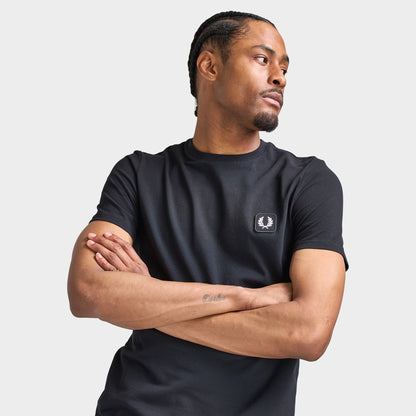 Fred Perry Badge T-Shirt / Black