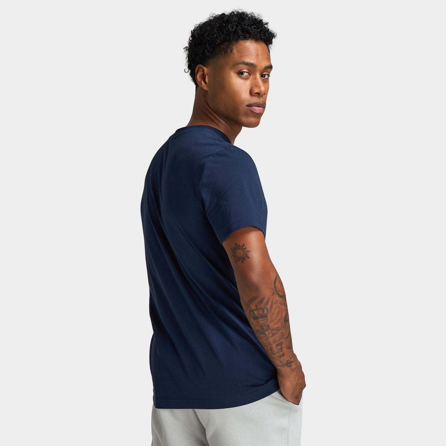 Sonneti London T-Shirt / Navy Blazer
