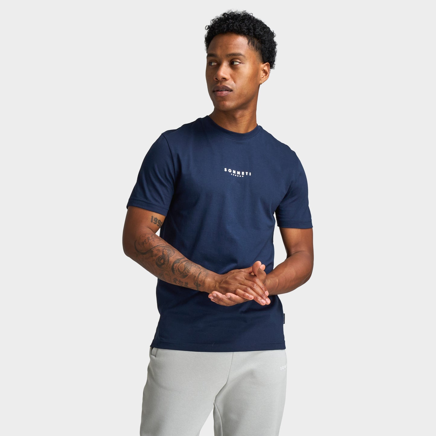 Sonneti London T-Shirt / Navy Blazer