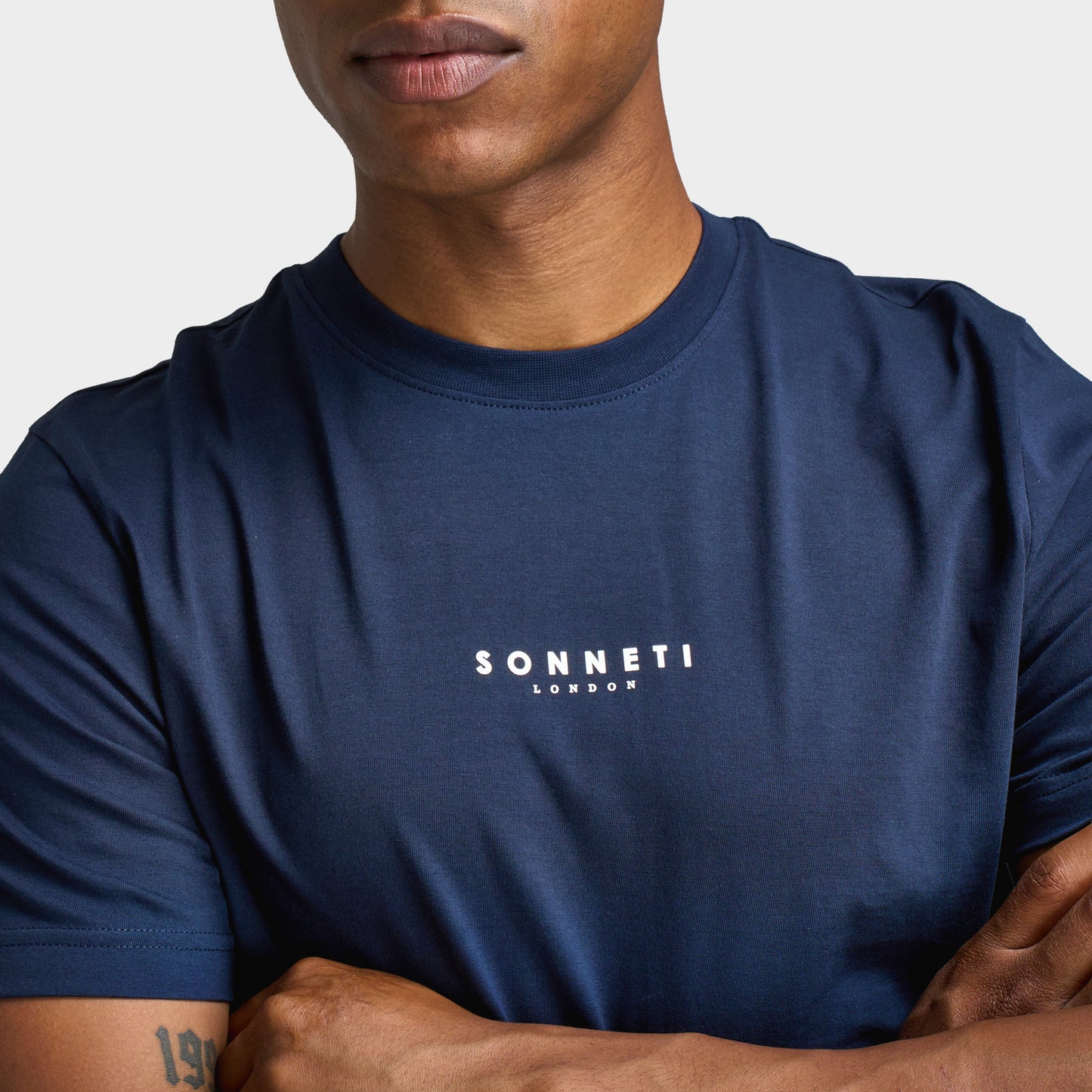 Sonneti London T-Shirt / Navy Blazer