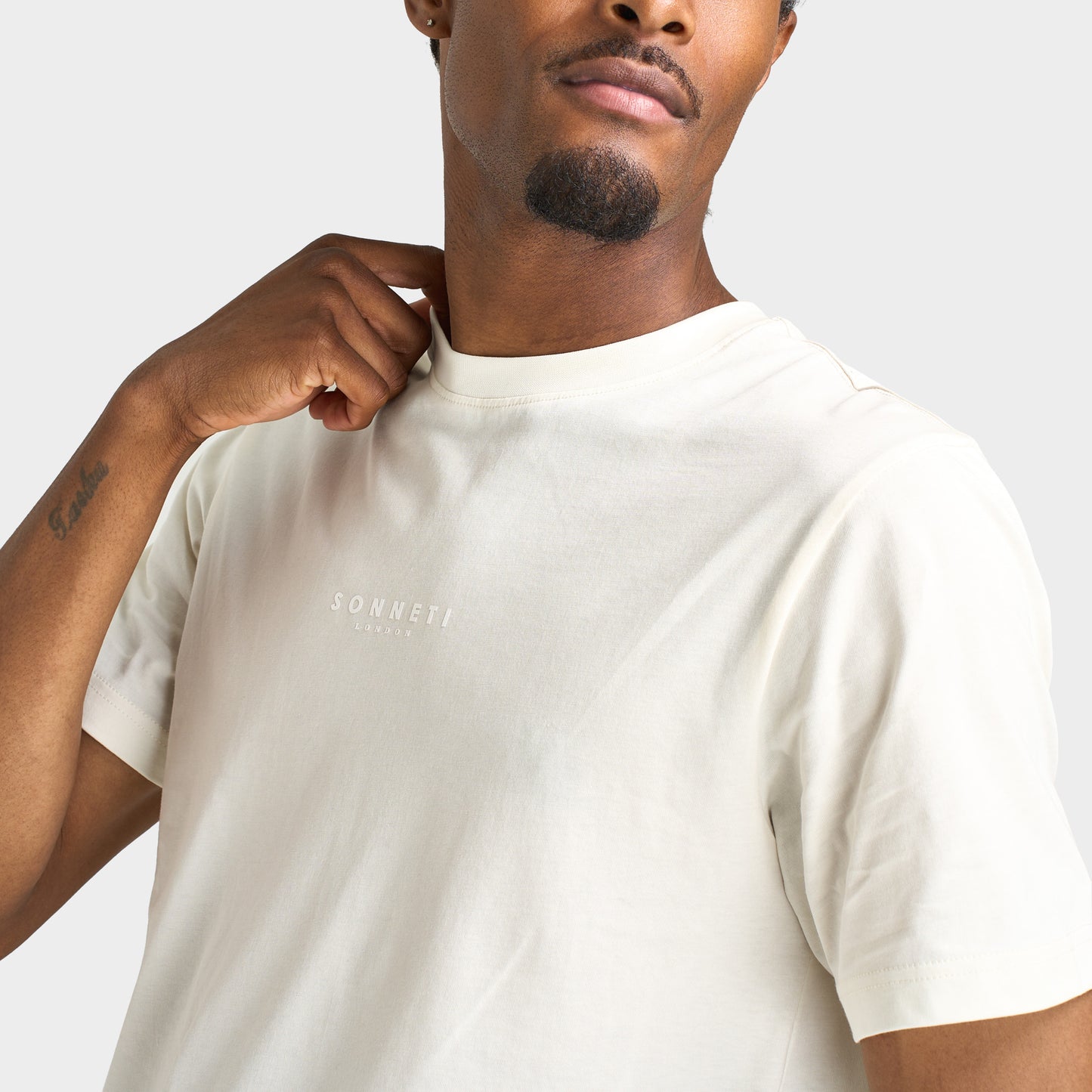 Sonneti London T-Shirt / Aigrette