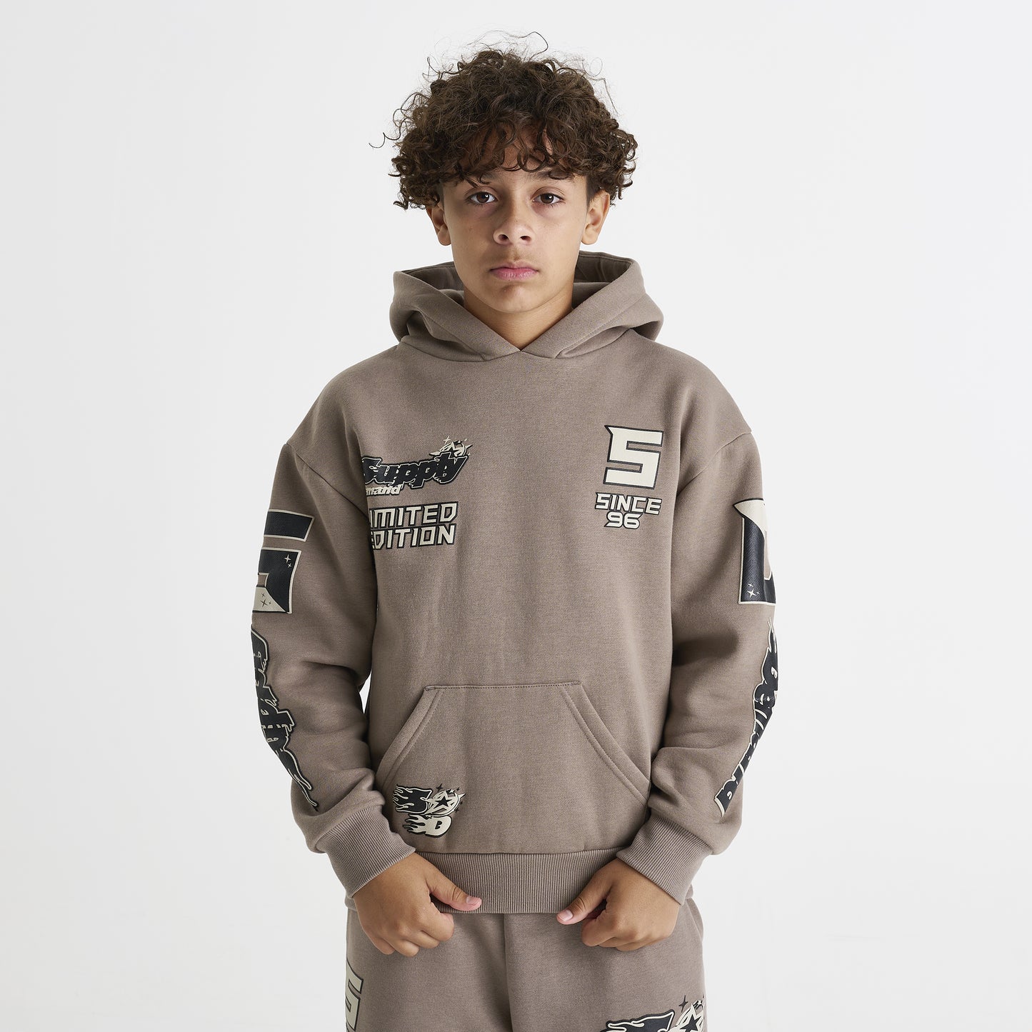Supply & Demand Juniors' Urban Pullover Hoodie / Driftwood
