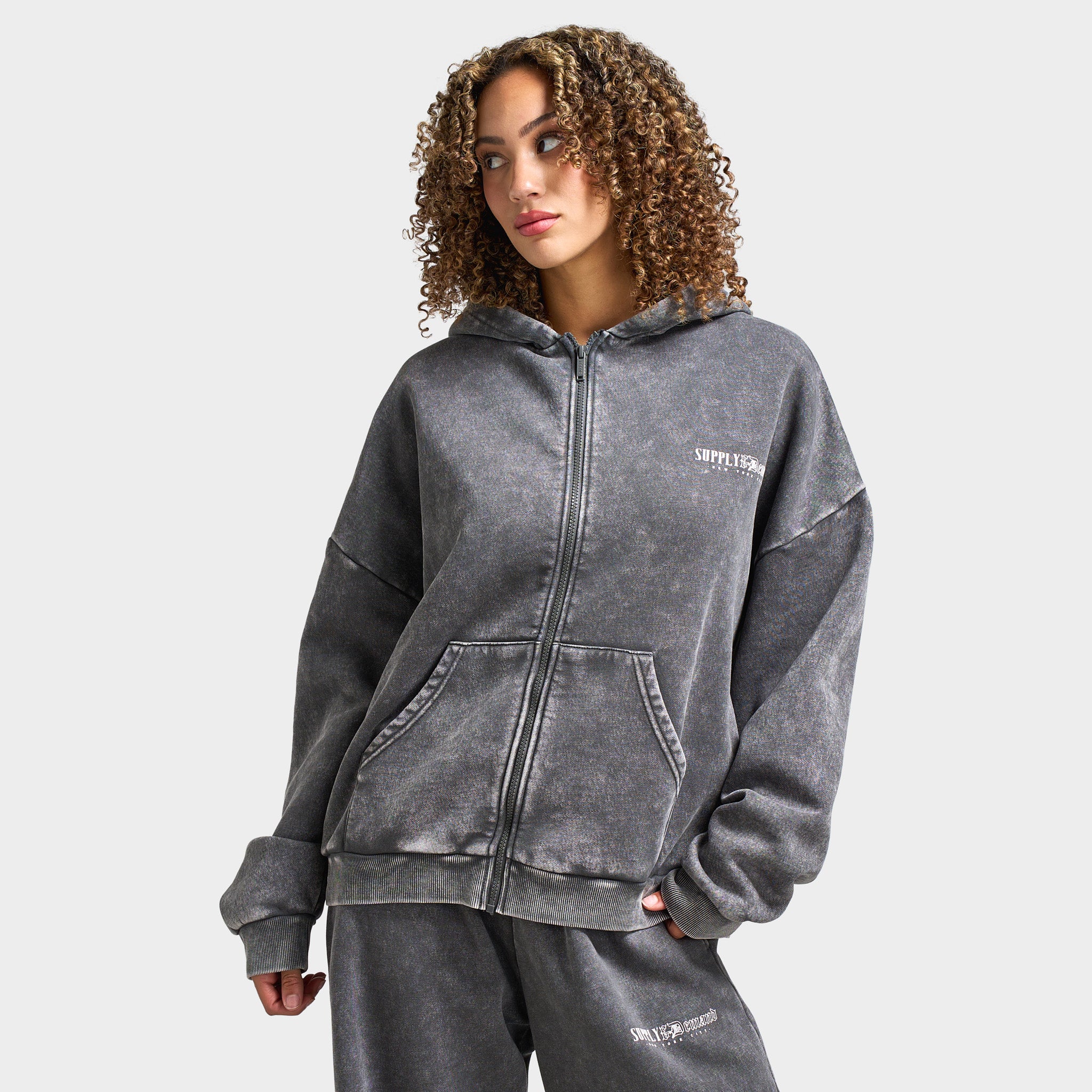リエルリシェShort Hoodie(Charcoal Gray) Supply & Demand Women's Scorp Full Zip Hoodie / Dark Grey Wash