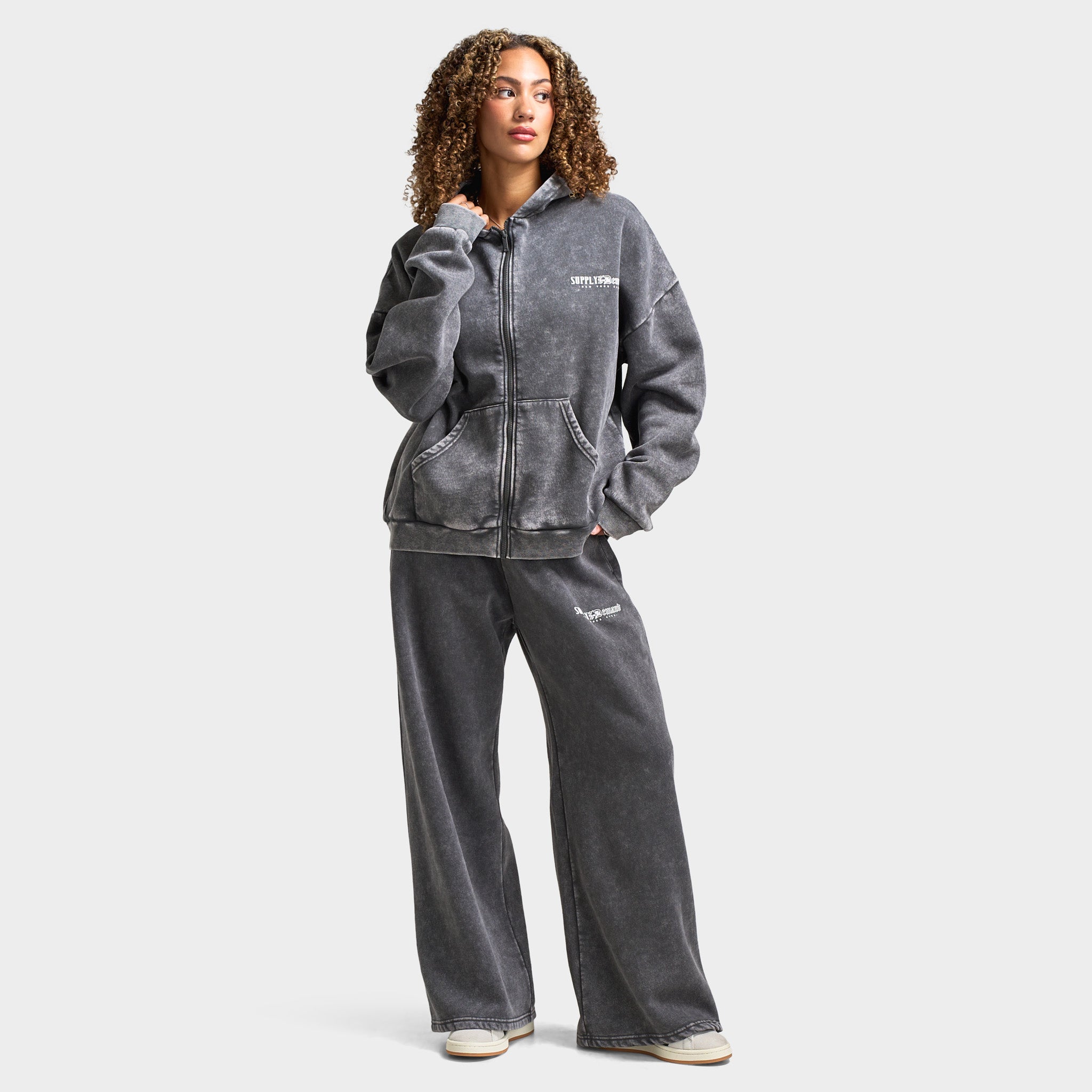 Supply & Demand Women's Scorp Wide Leg Joggers / Dark Grey Wash