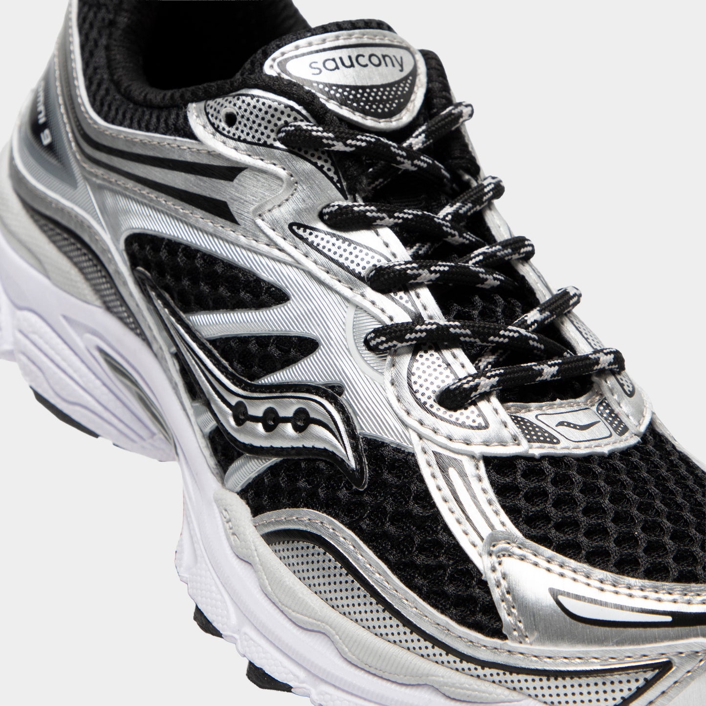 Saucony Juniors' Omni 9 Black / Silver