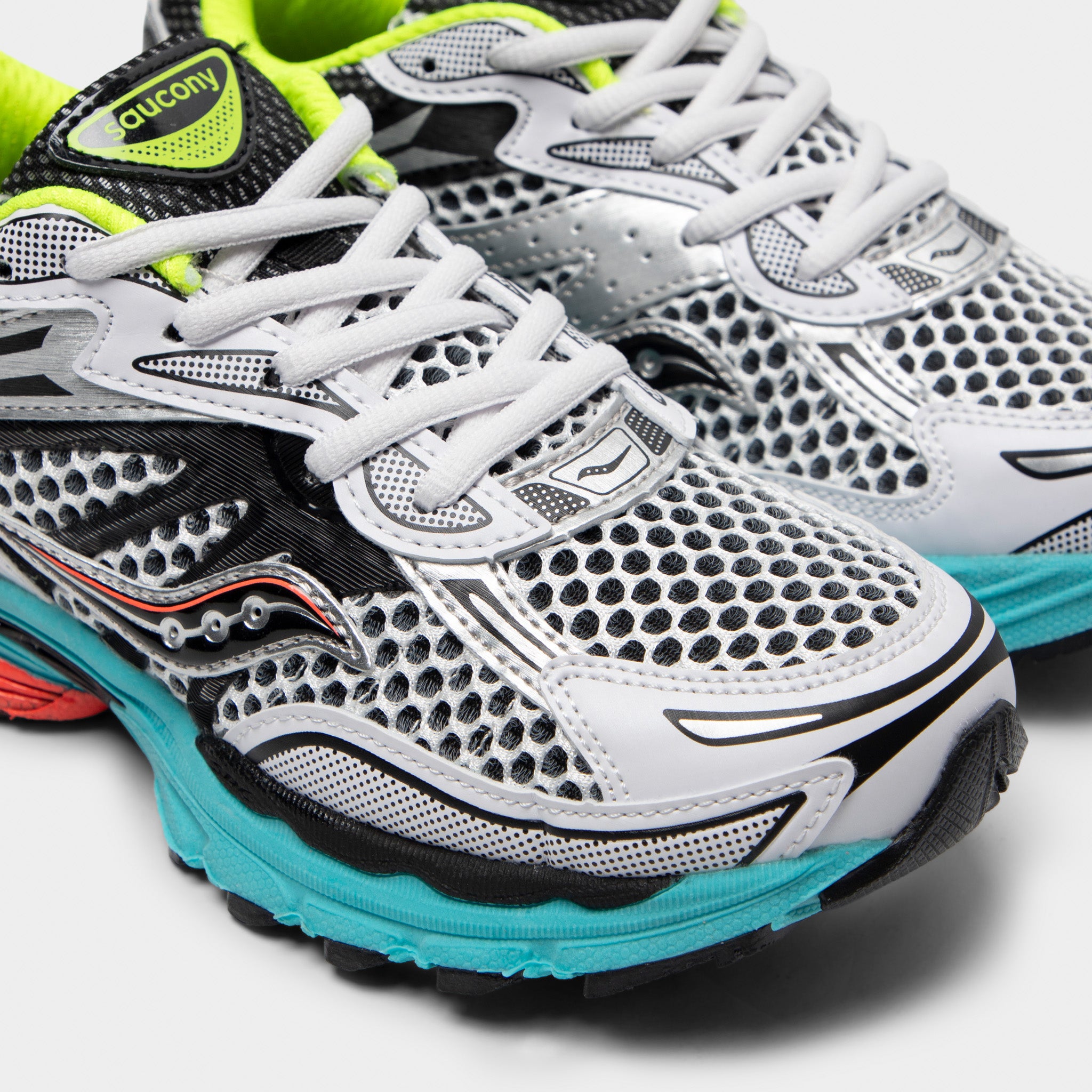 Saucony Juniors' Omni 9 / Mutant – JD Sports