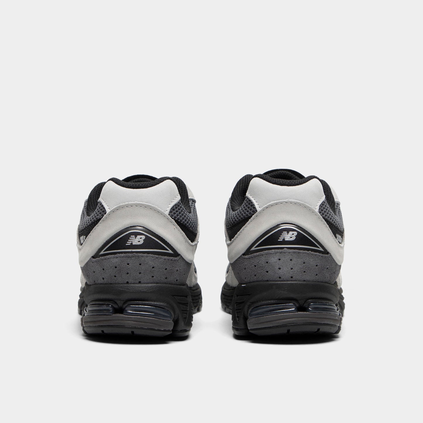 New Balance 2002R Grey / Black