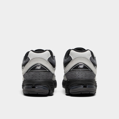 New Balance 2002R Grey / Black