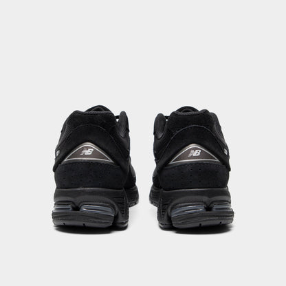 New Balance 2002R Black / Metallic