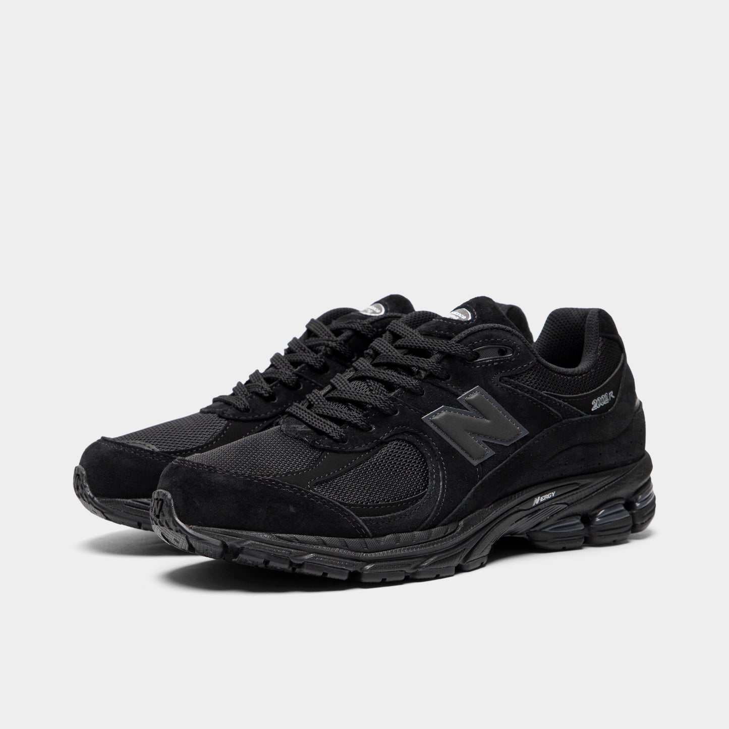 New Balance 2002R Black / Metallic