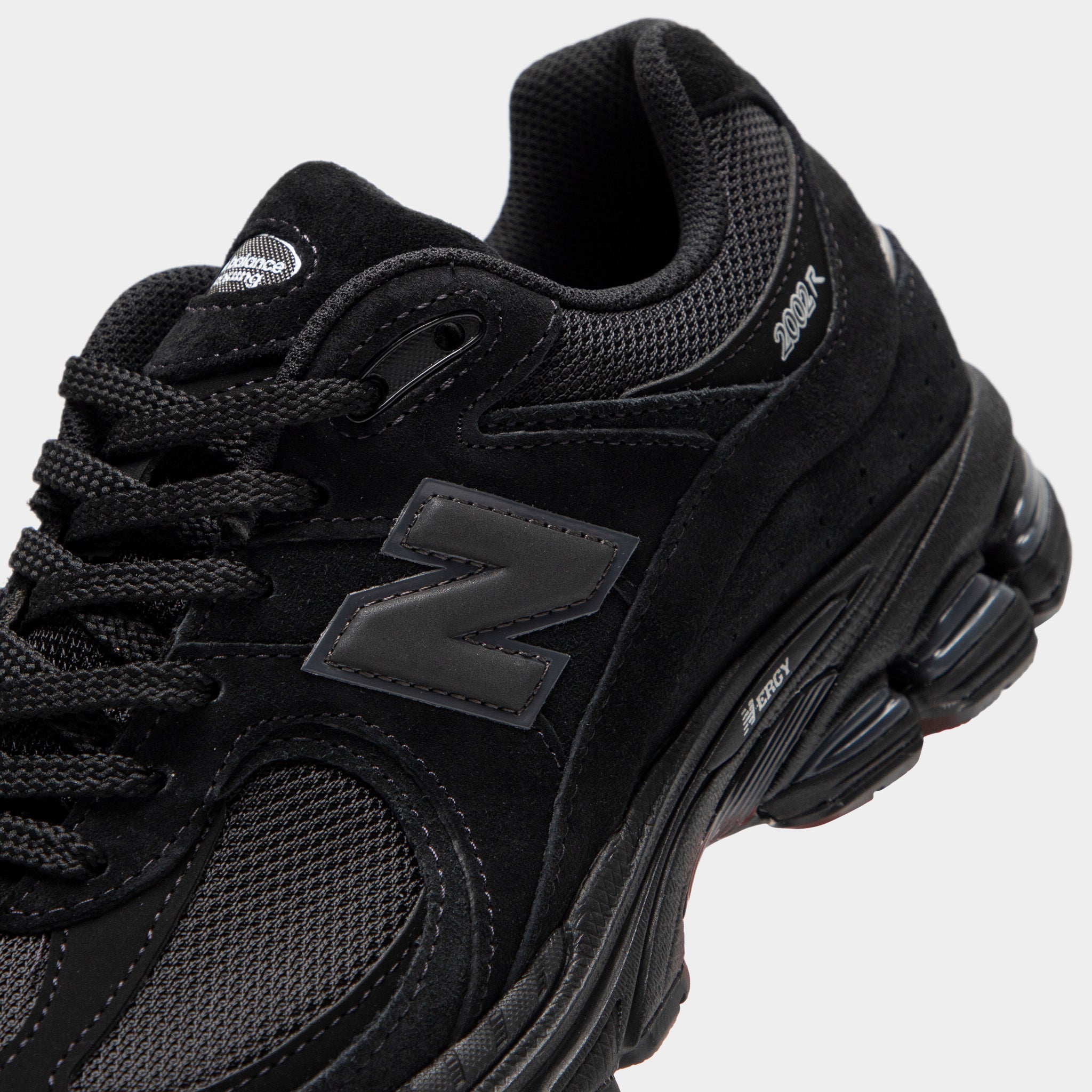 New Balance 2002R Black / Metallic – JD Sports