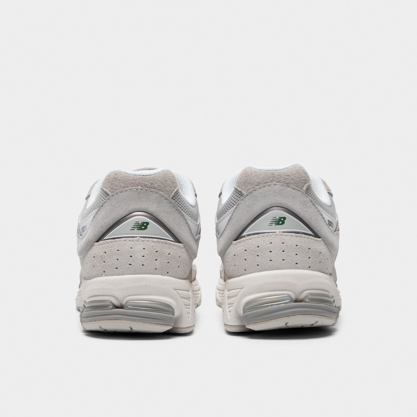 New Balance 2002R Black / White