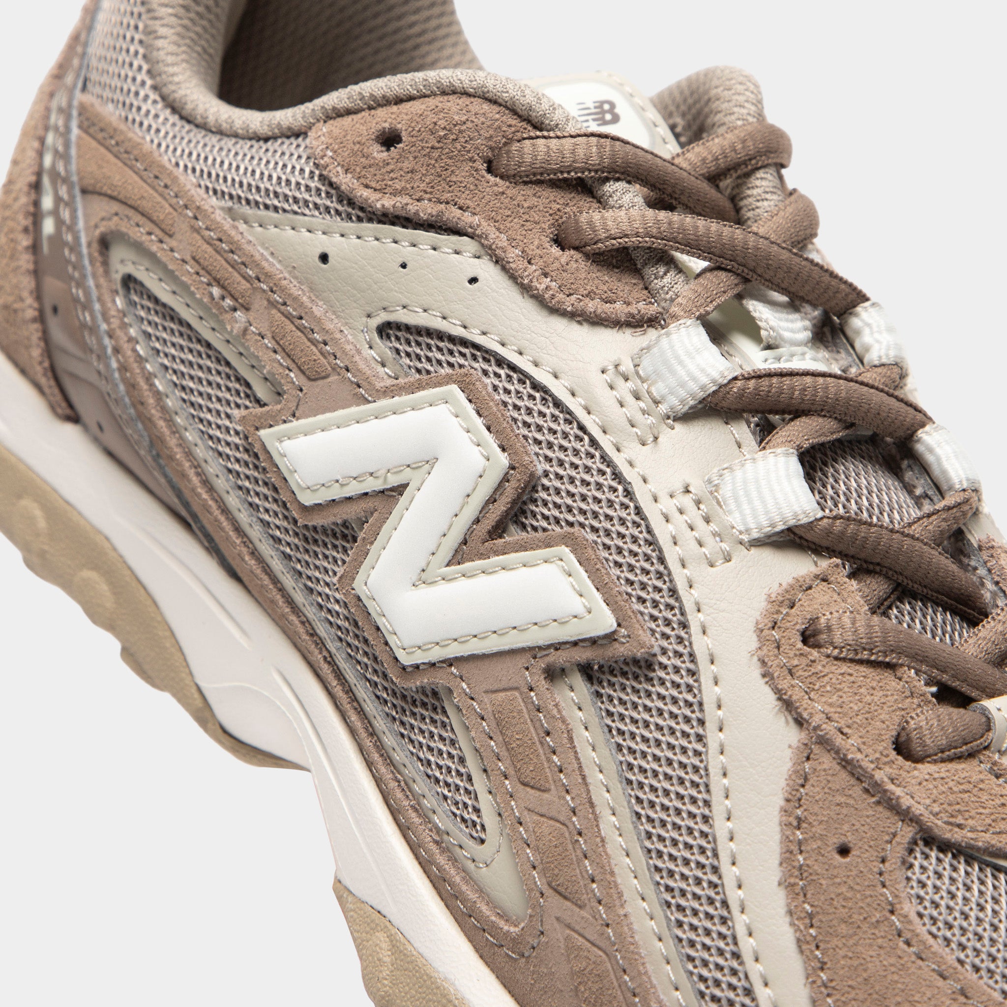 ＊3/23まで＊New Balance 204l Mushroom 24cm New Balance 204L Mushroom / Arid Stone - White – JD Sports