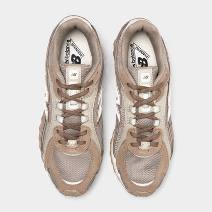 New Balance 204L Mushroom / Arid Stone - White