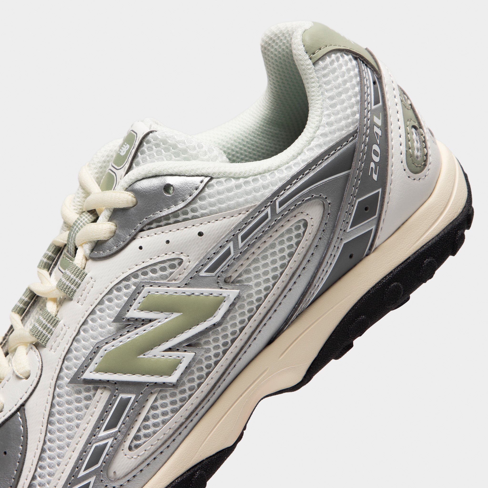 New Balance Women's 204L Silver Metallic / Garter Snake – JD Sports