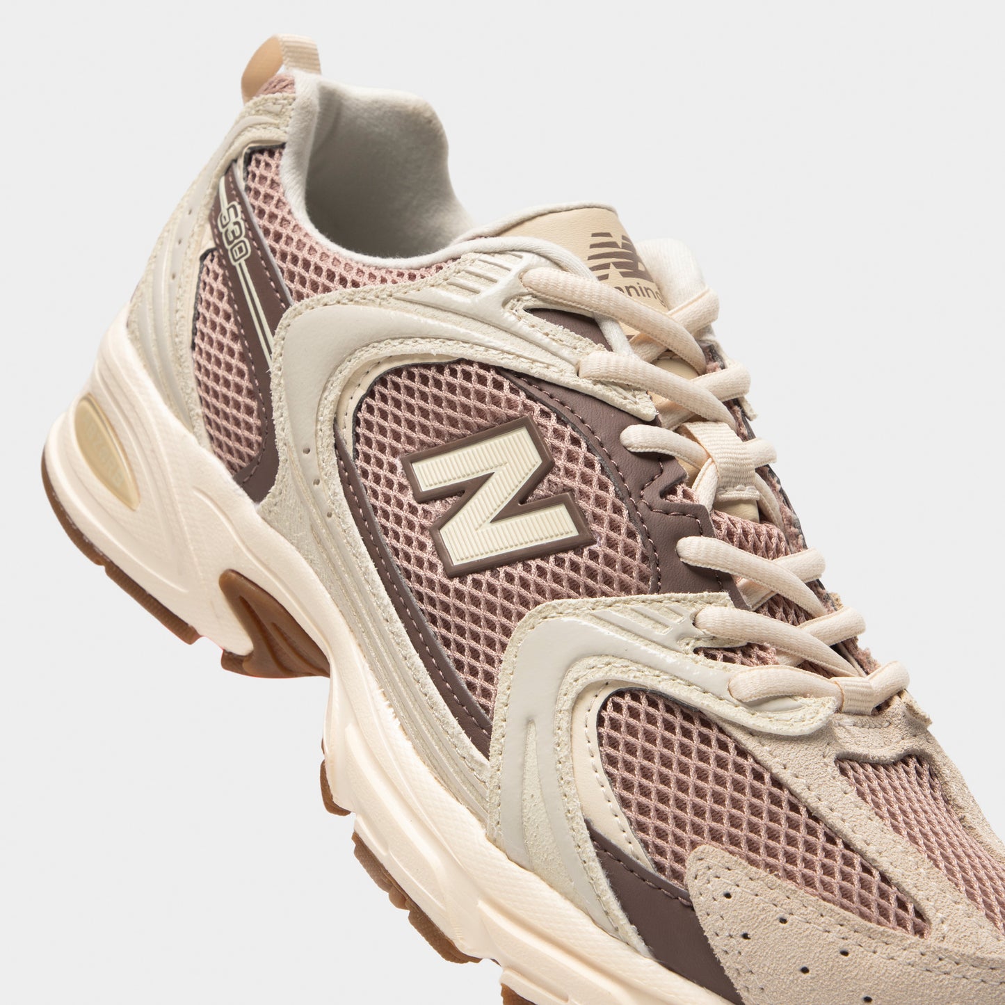 New Balance 530 Bisque / Earth Shadow