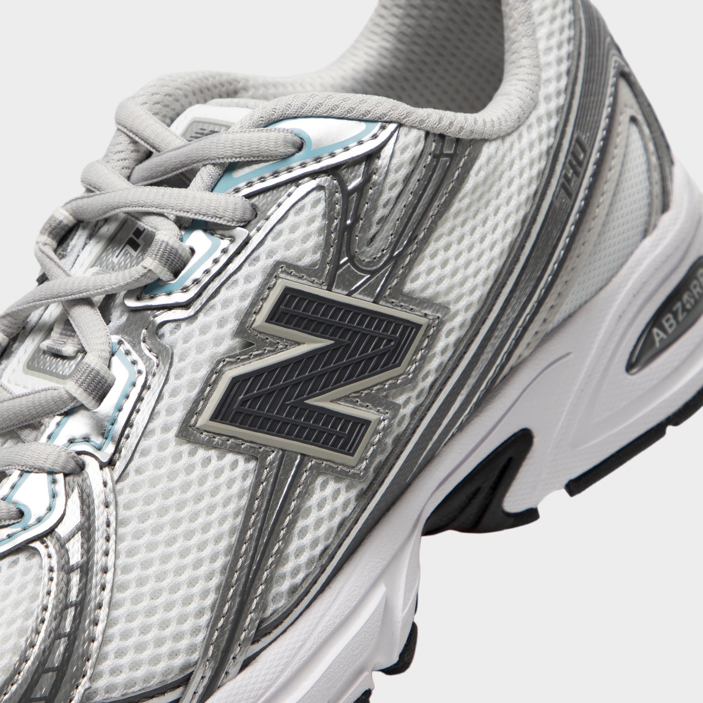 New Balance 740 Blanc / Castlerock
