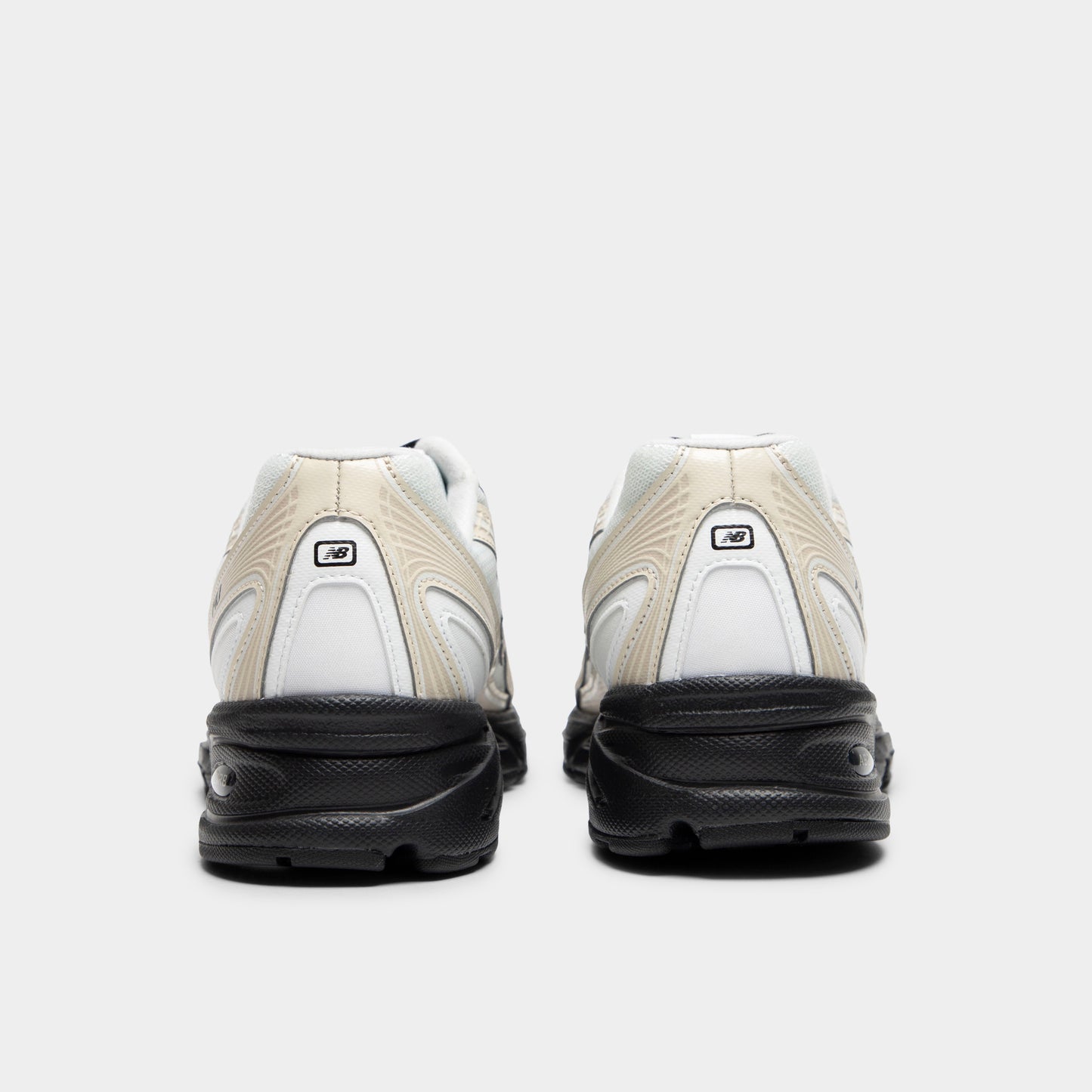 New Balance 740 Timberwolf / Black