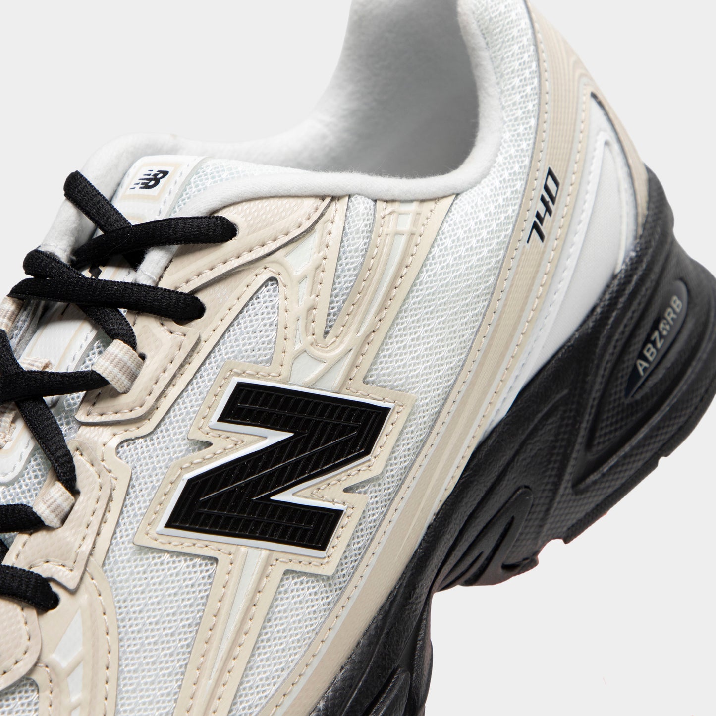 New Balance 740 Timberwolf / Black
