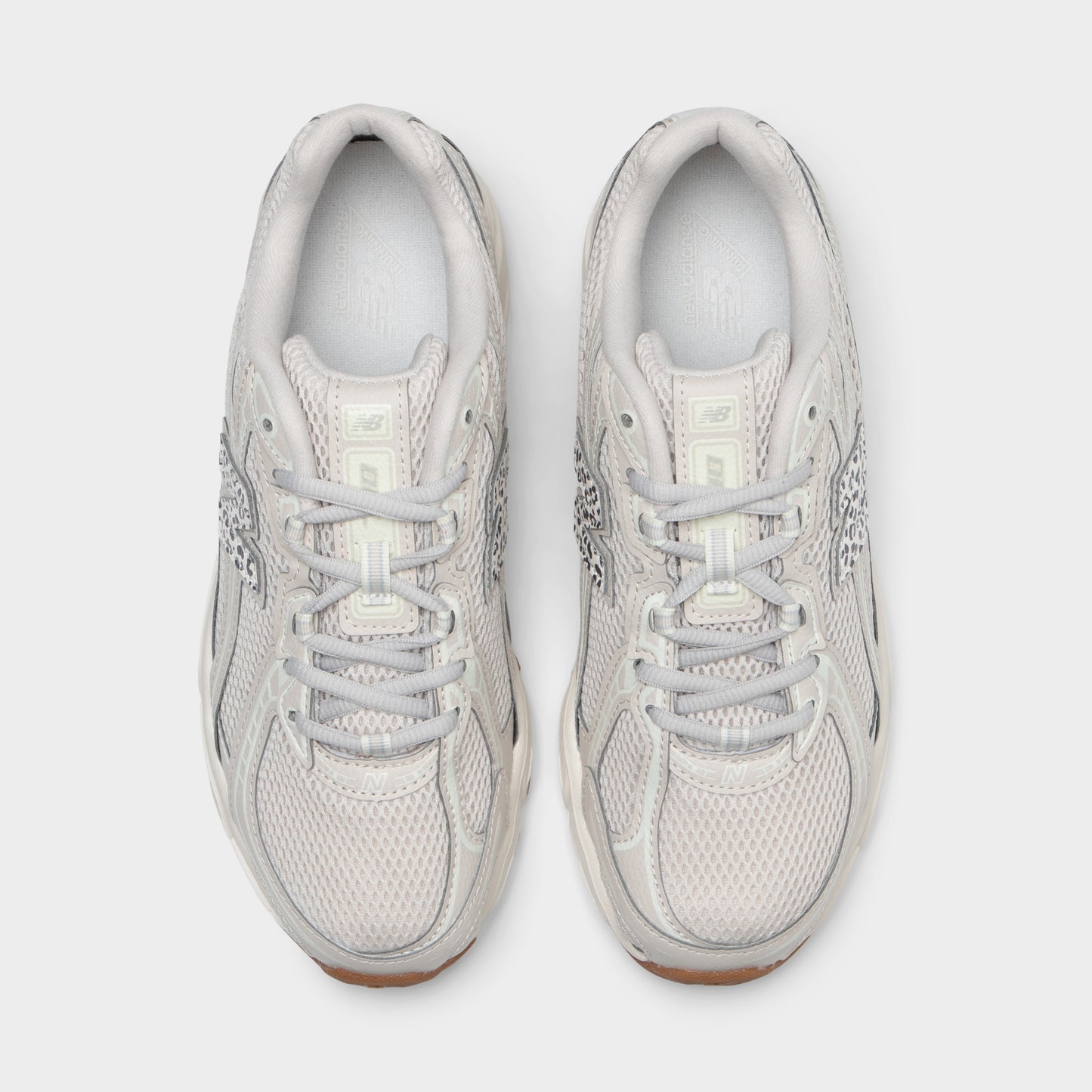 New Balance 740 Moonbeam / Sel marin