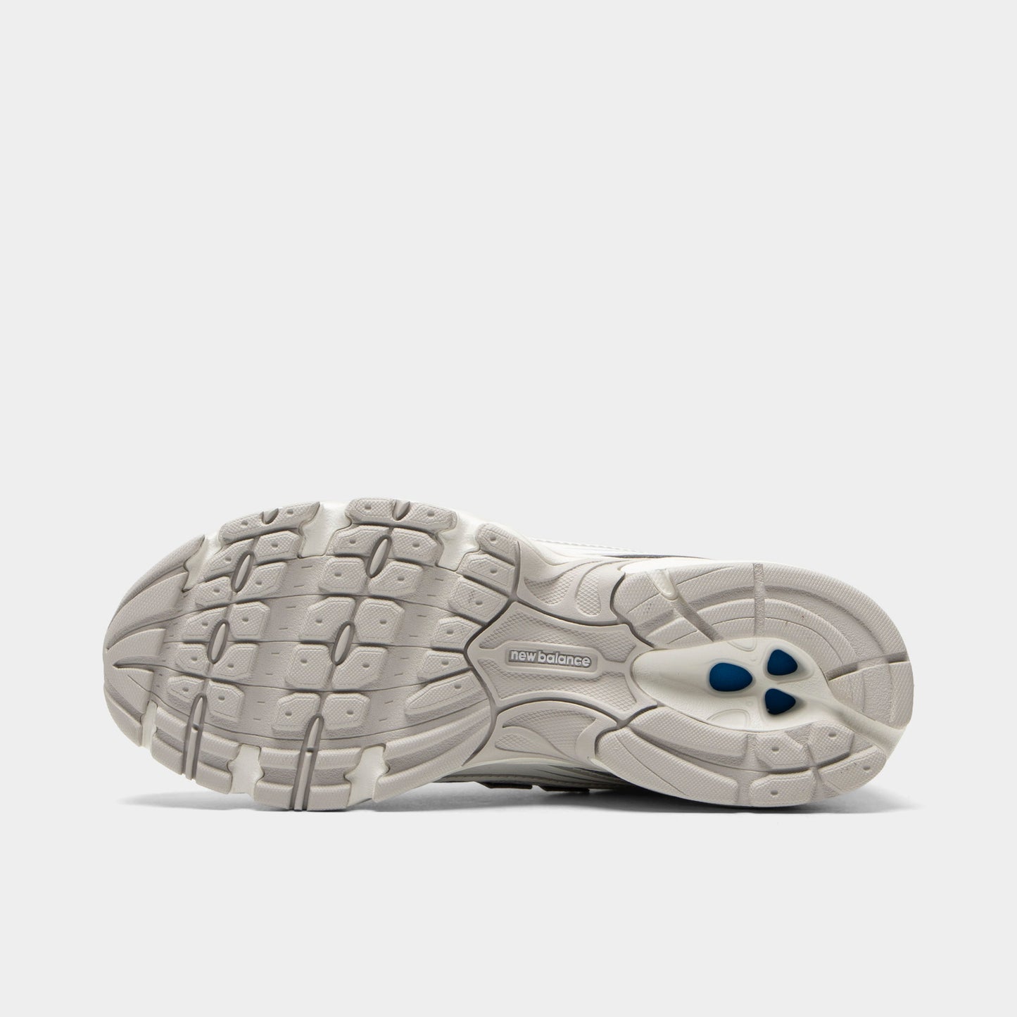 New Balance 740 White / Silver Metallic