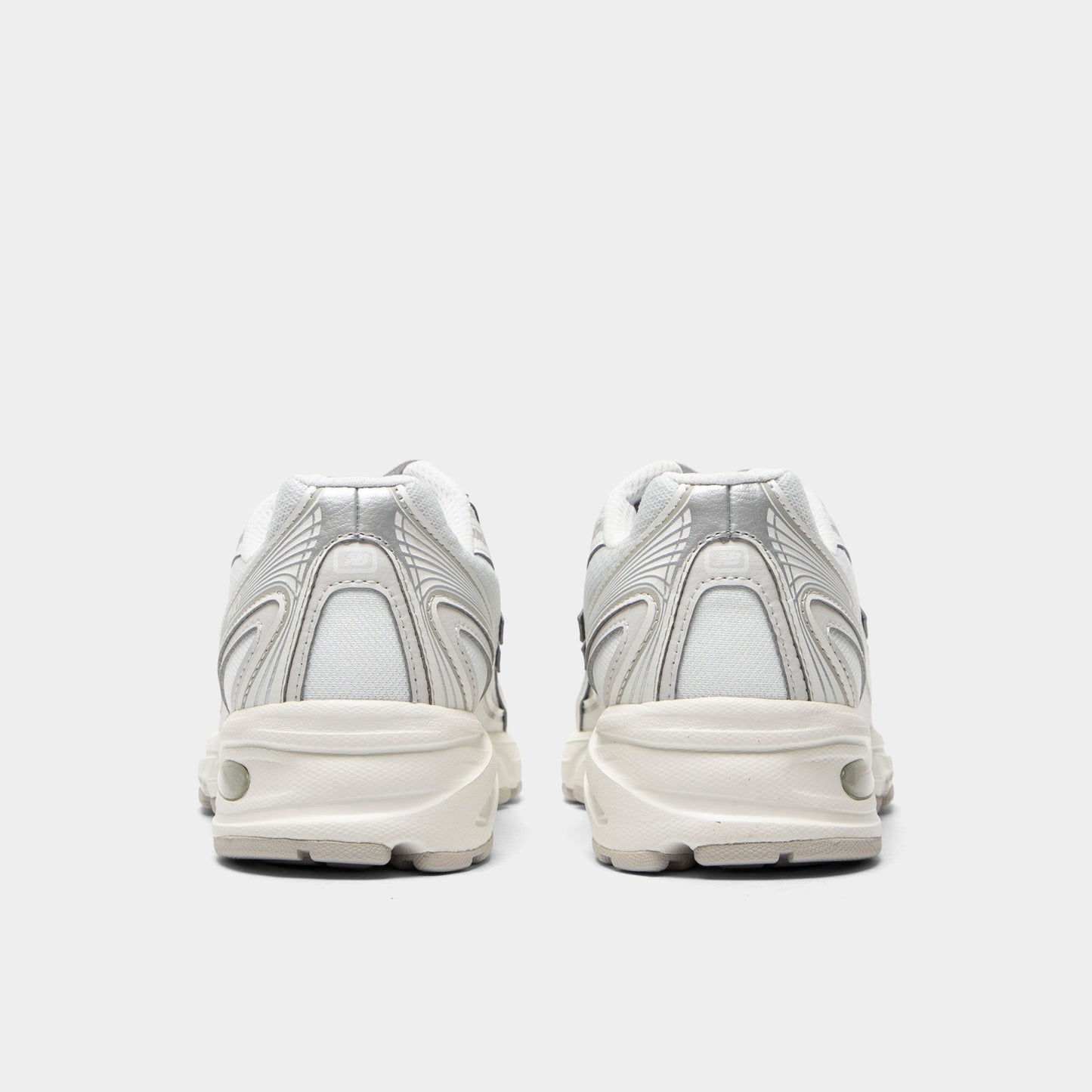 New Balance 740 White / Silver Metallic