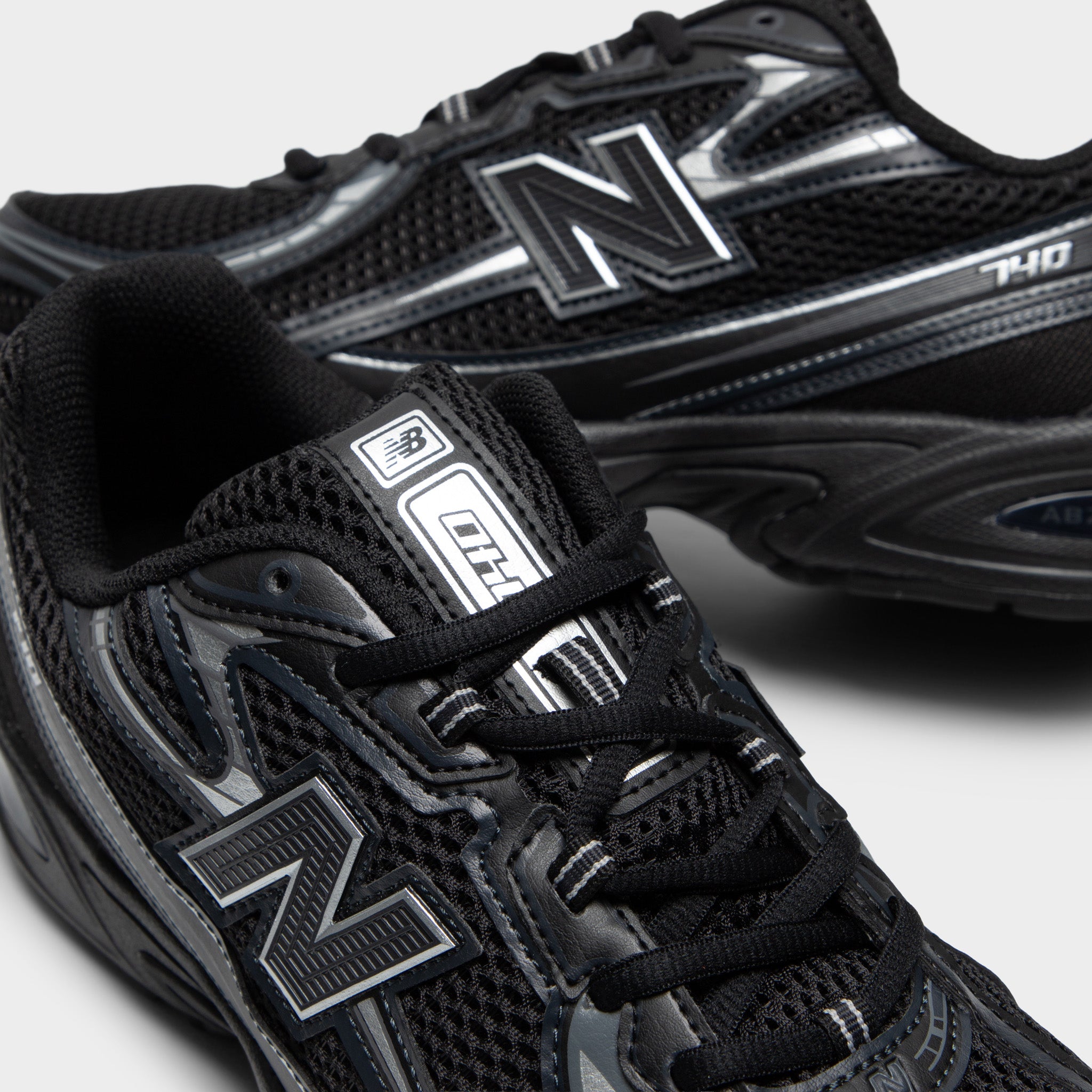 New Balance 740 Black / Metallic Silver – JD Sports