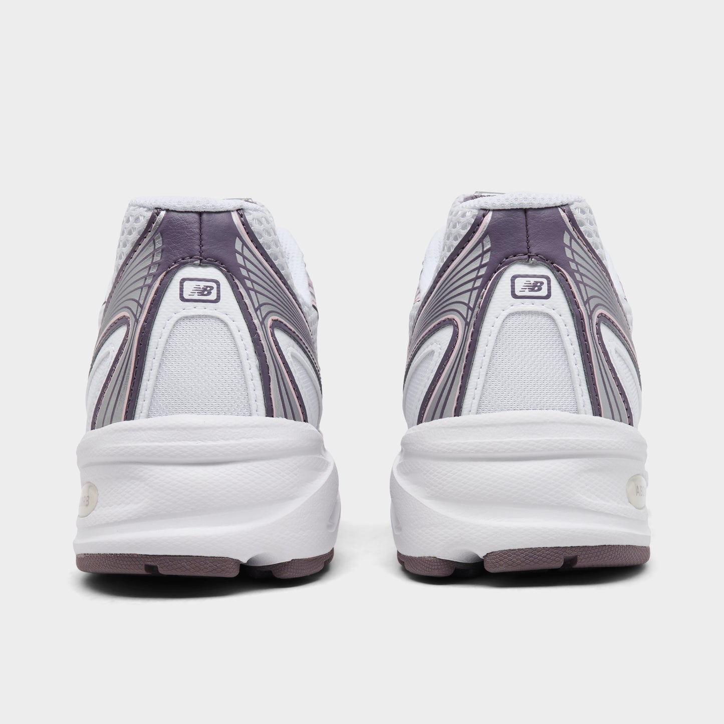 New Balance 740 Ice Wine / White