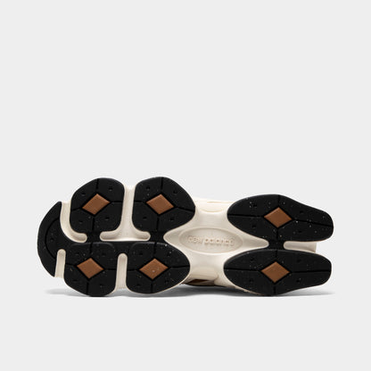 New Balance 9060 Breakfast Tea / Angora