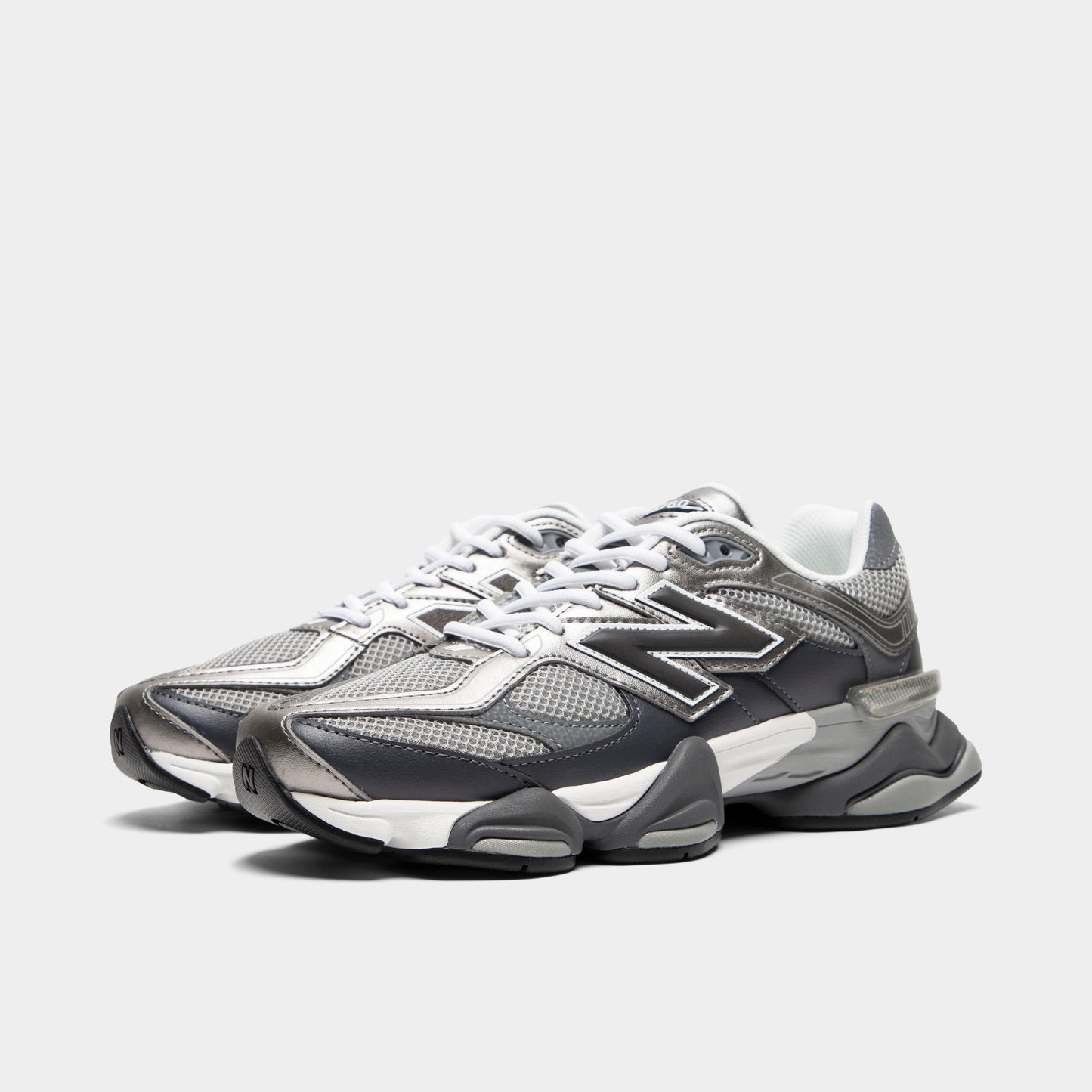 New Balance 9060 Magnet / Black