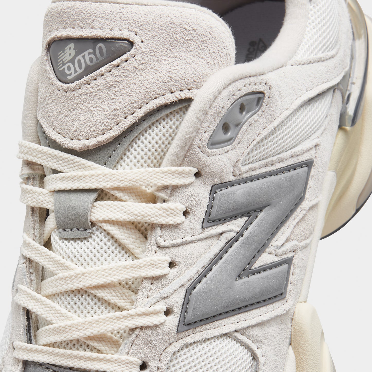 New Balance 9060 Sea Salt / Concrete
