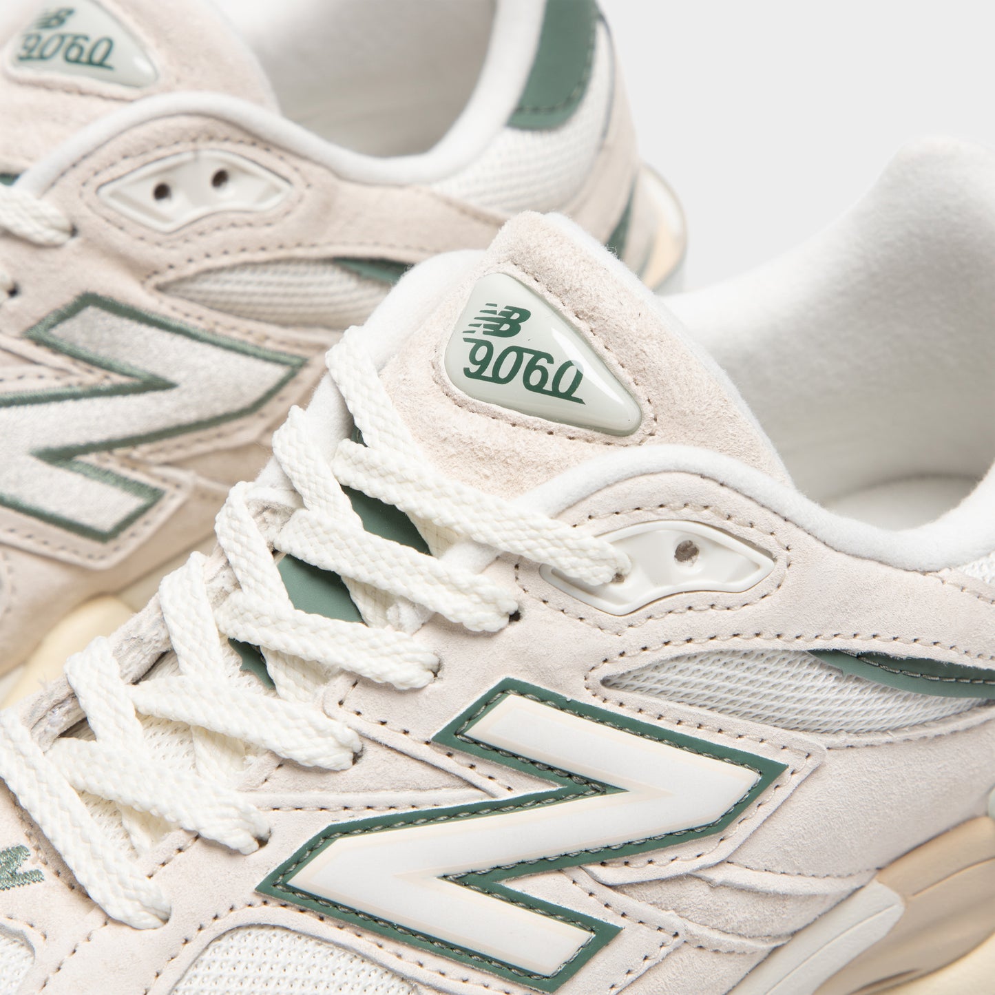 New Balance 9060 Linen / Dark Juniper