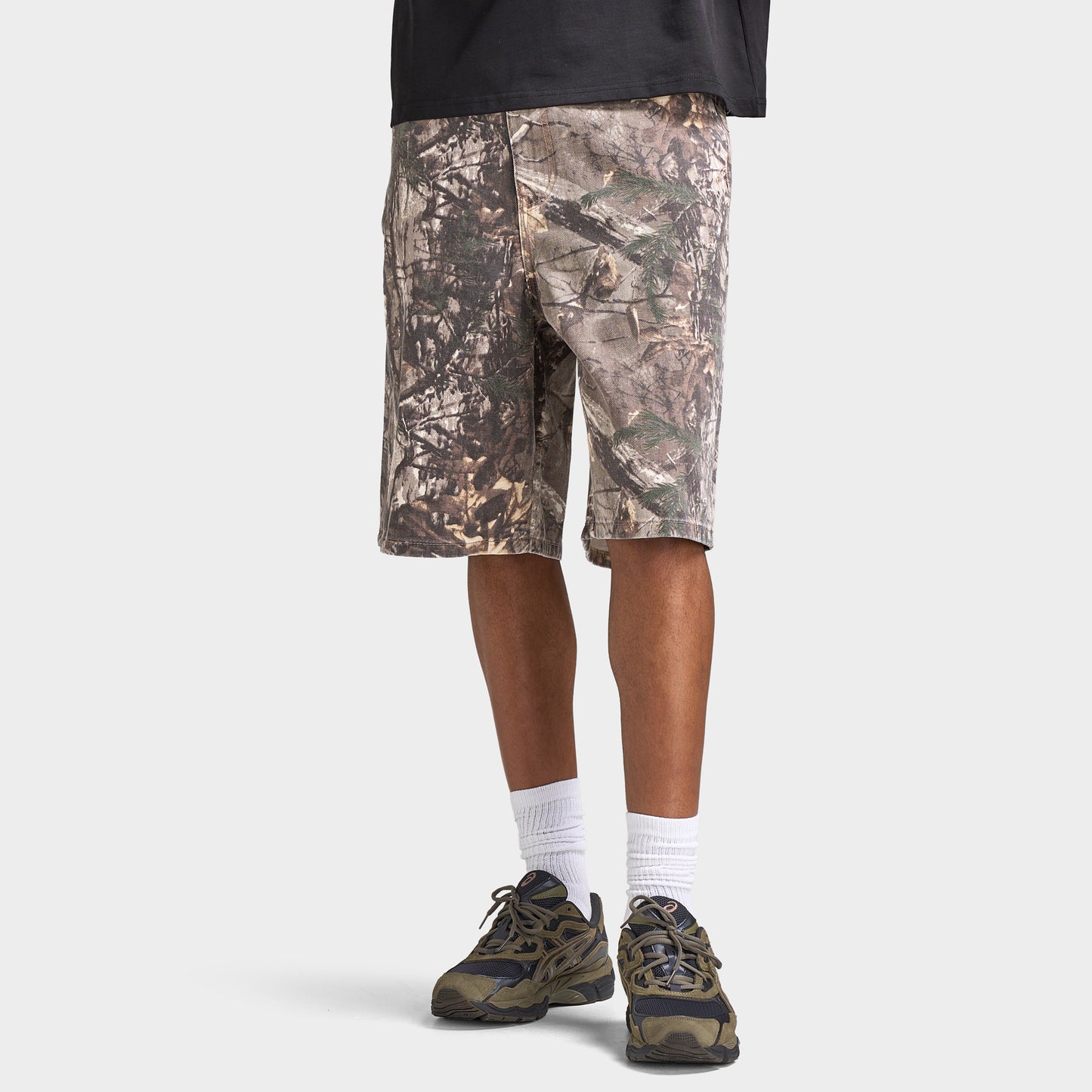 Unlike Humans Savis Shorts / Woodland Camo
