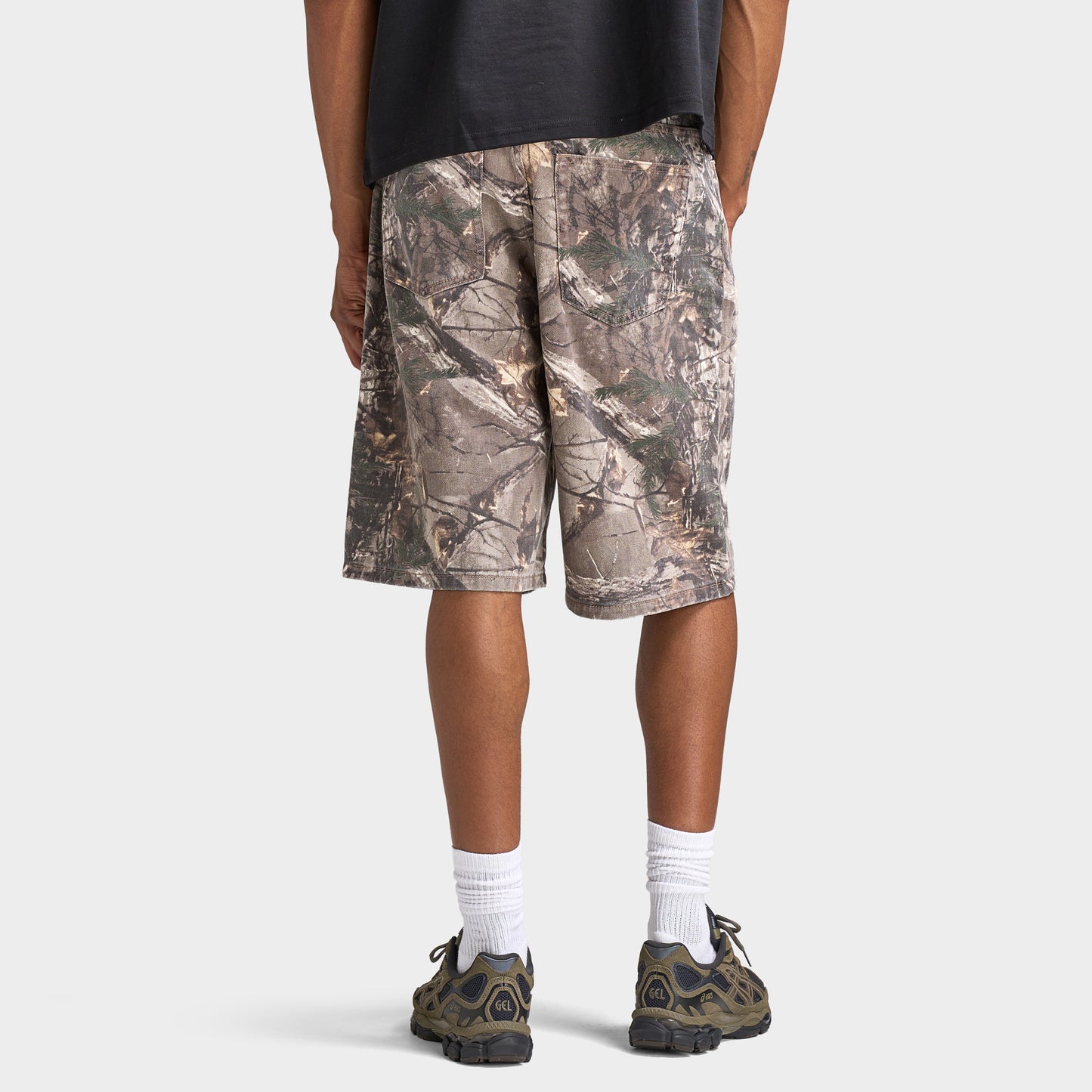 Unlike Humans Savis Shorts / Woodland Camo