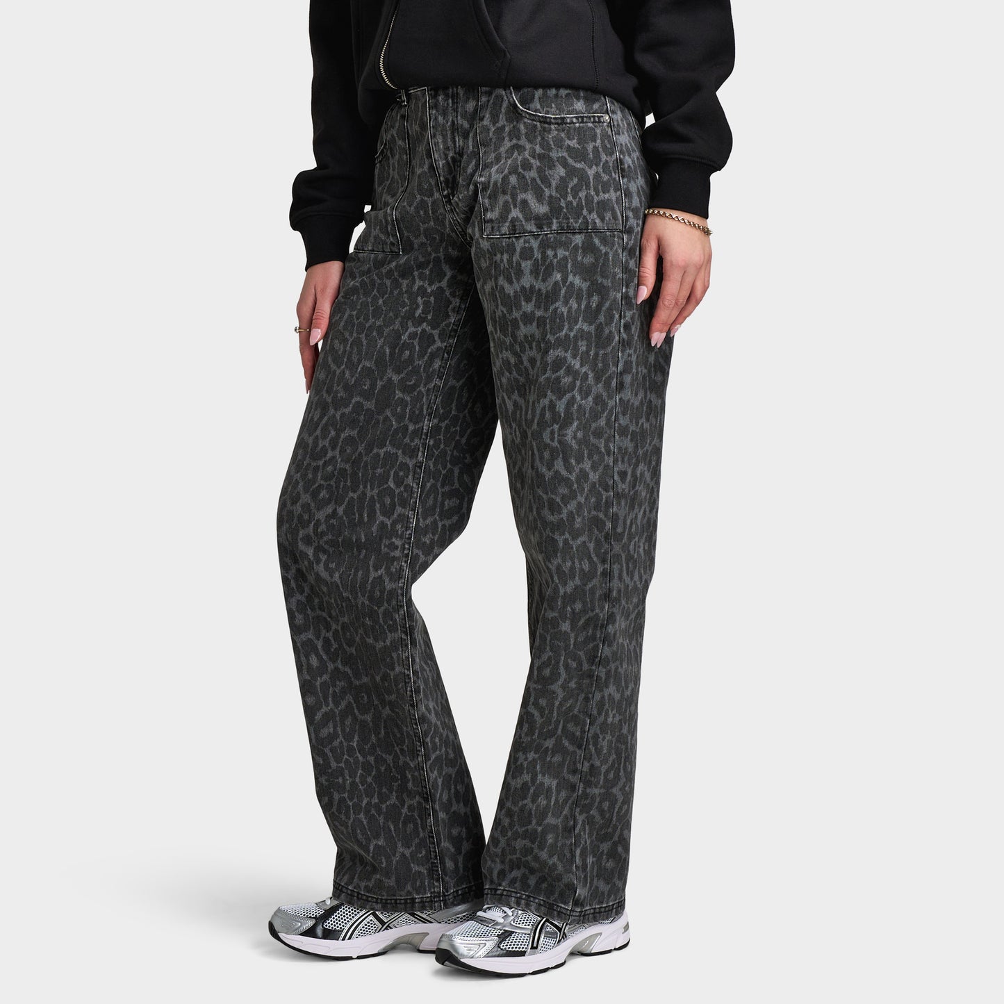 Unlike Humans Women's Jeans / Black Leopard Wash