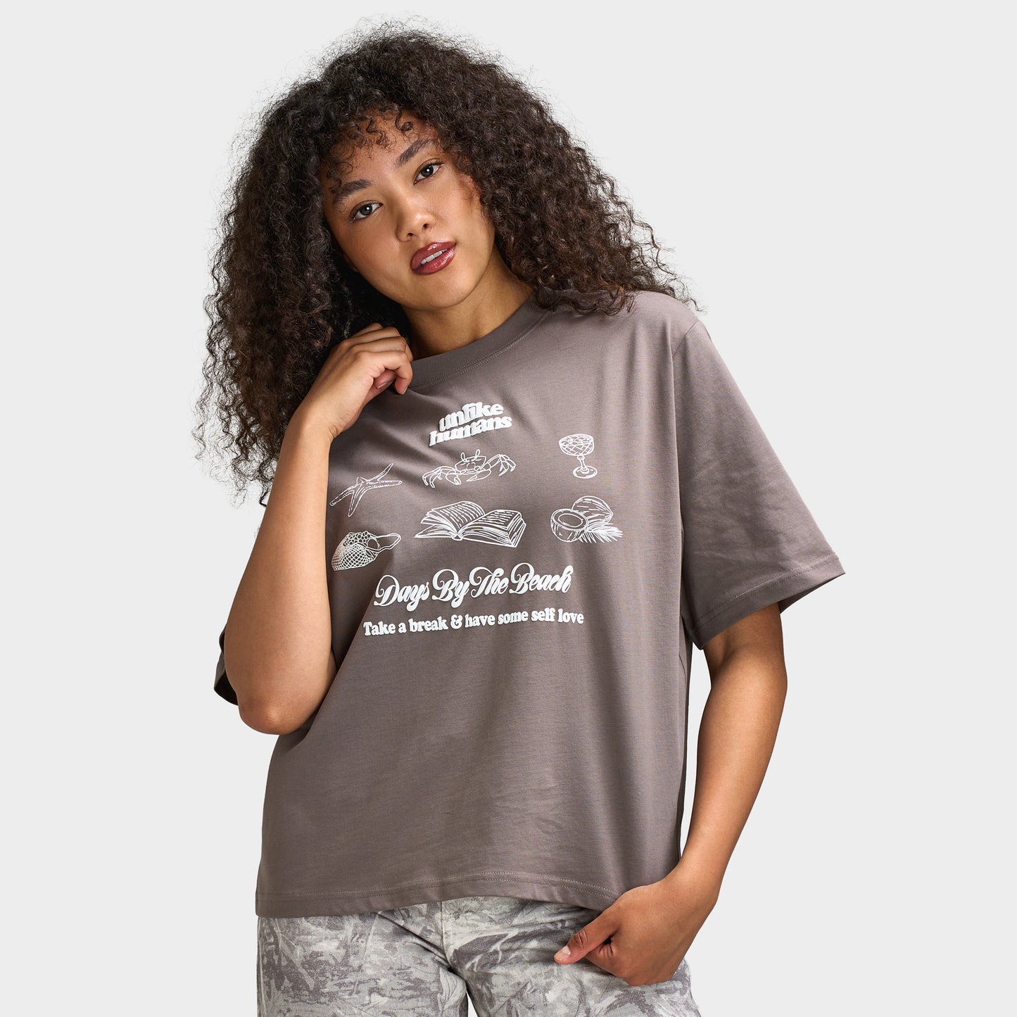 Unlike Humans Women's Beach Bar T-Shirt / Organic Gray