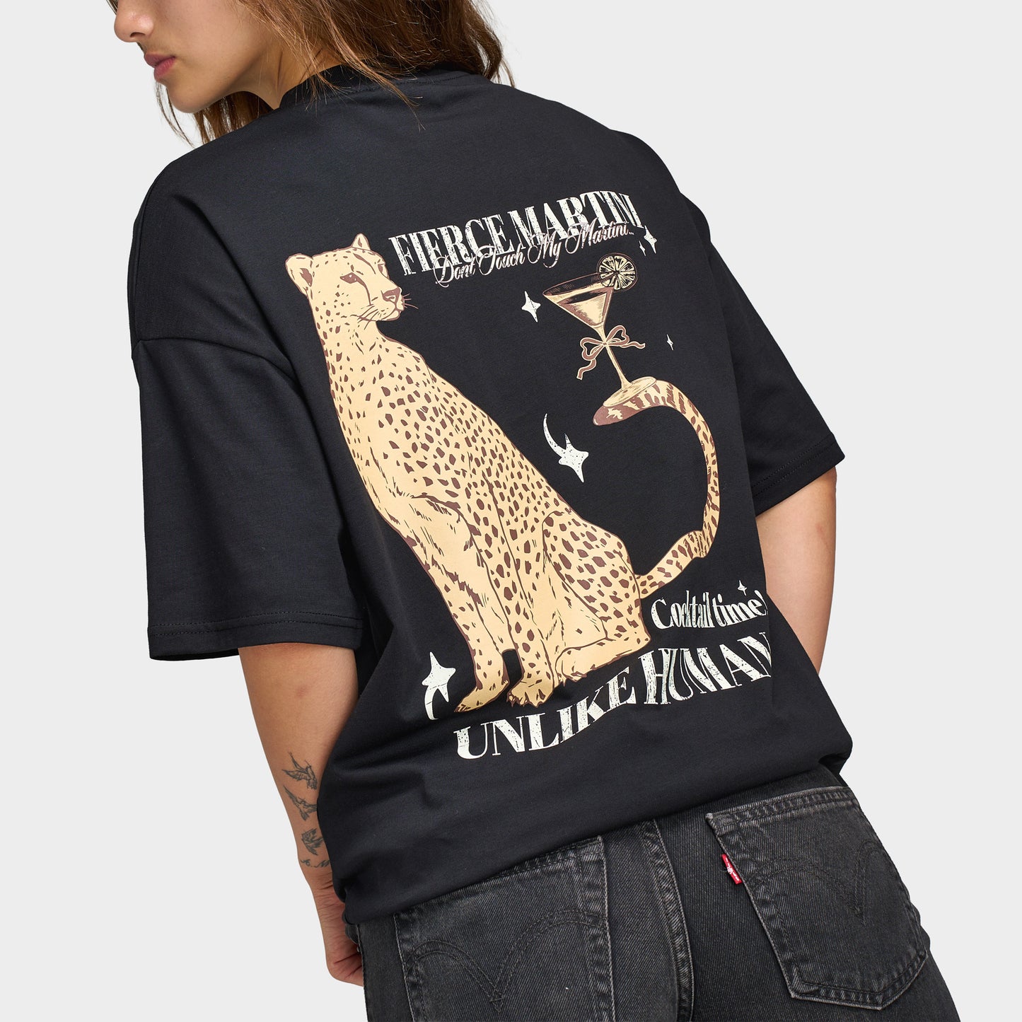 Unlike Humans T-shirt Graphique Féroce /  Noir