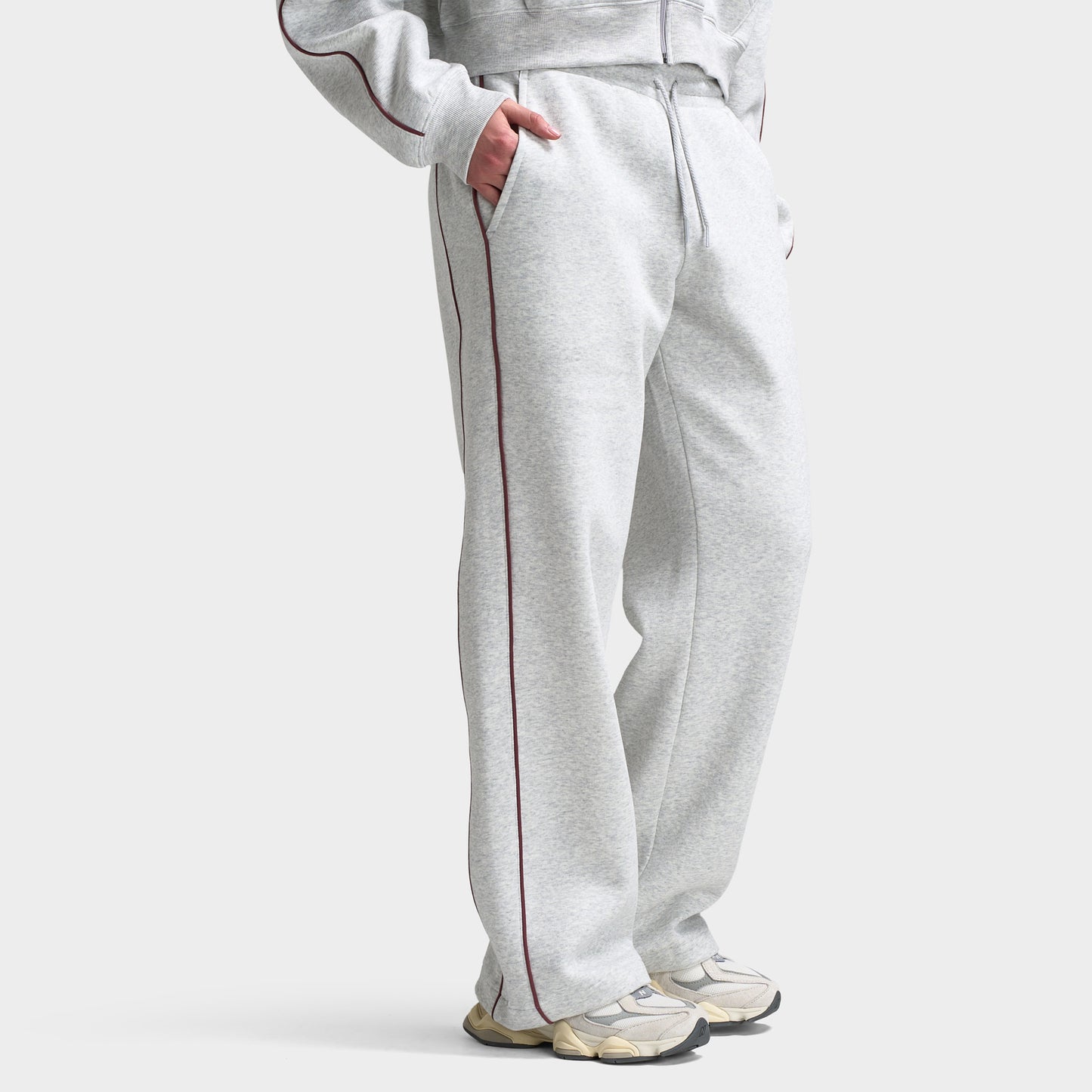 New Balance Women's Piping Straight Leg Pants / Grey