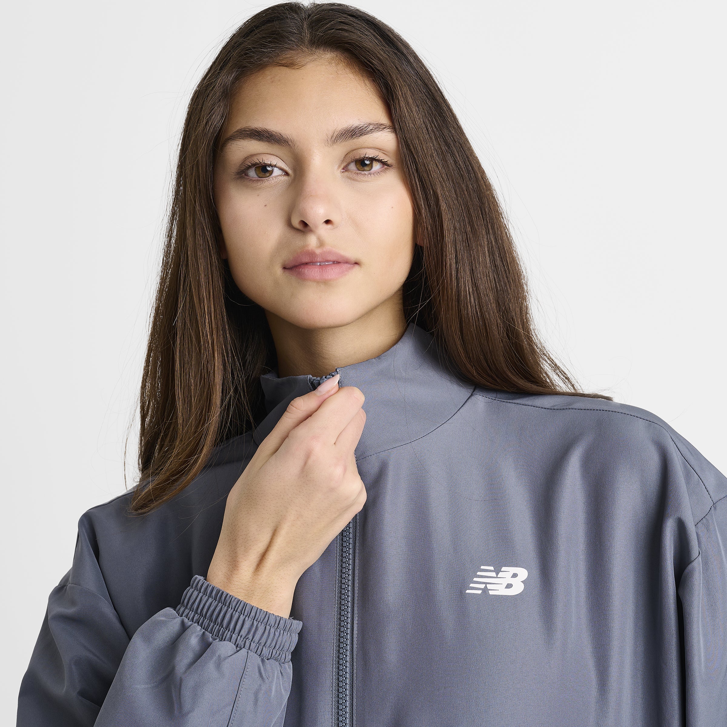 New Balance Women's Linear Woven Jacket / Dark Arctic – JD Sports