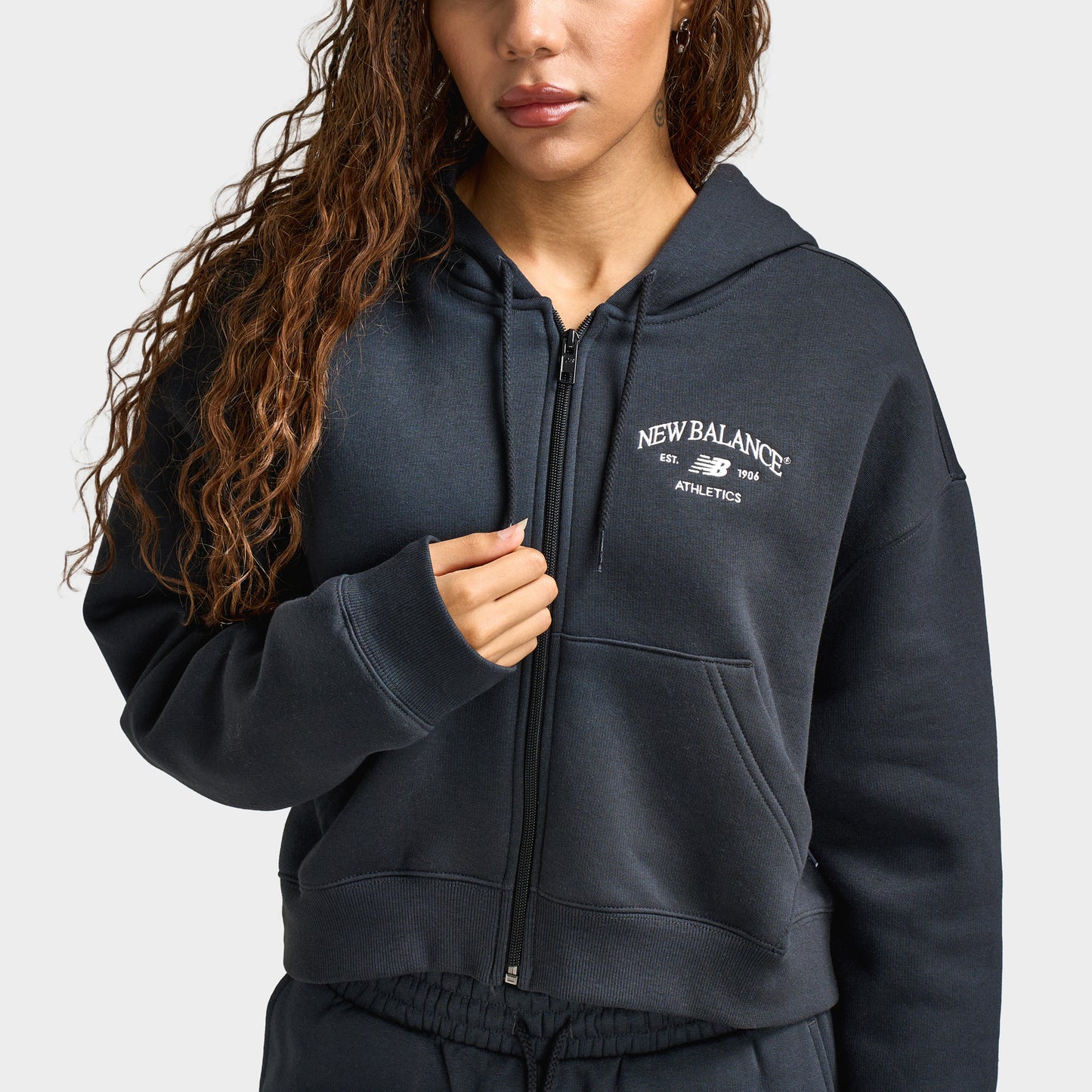 New Balance Women's Athletic Crop Full-Zip Hoodie / Black