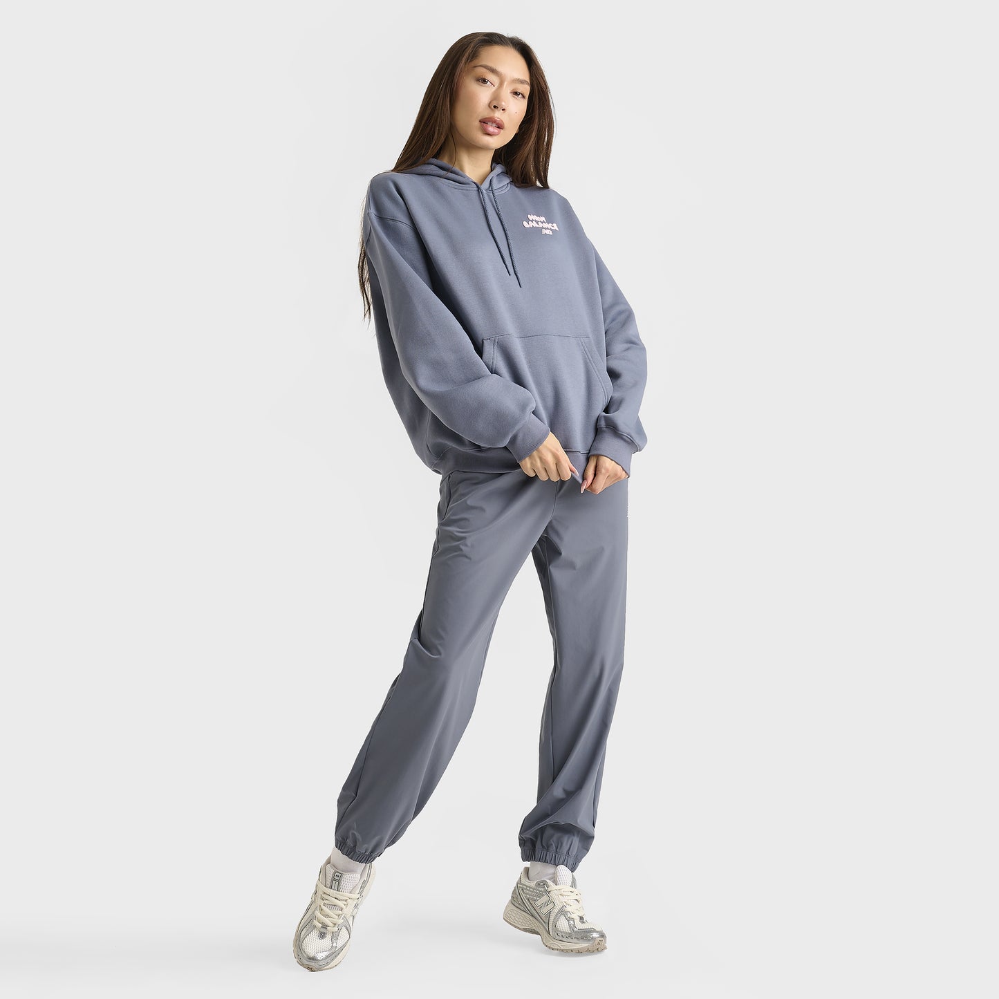 New Balance Women's Bubble Heart Hoodie / Dark Artic