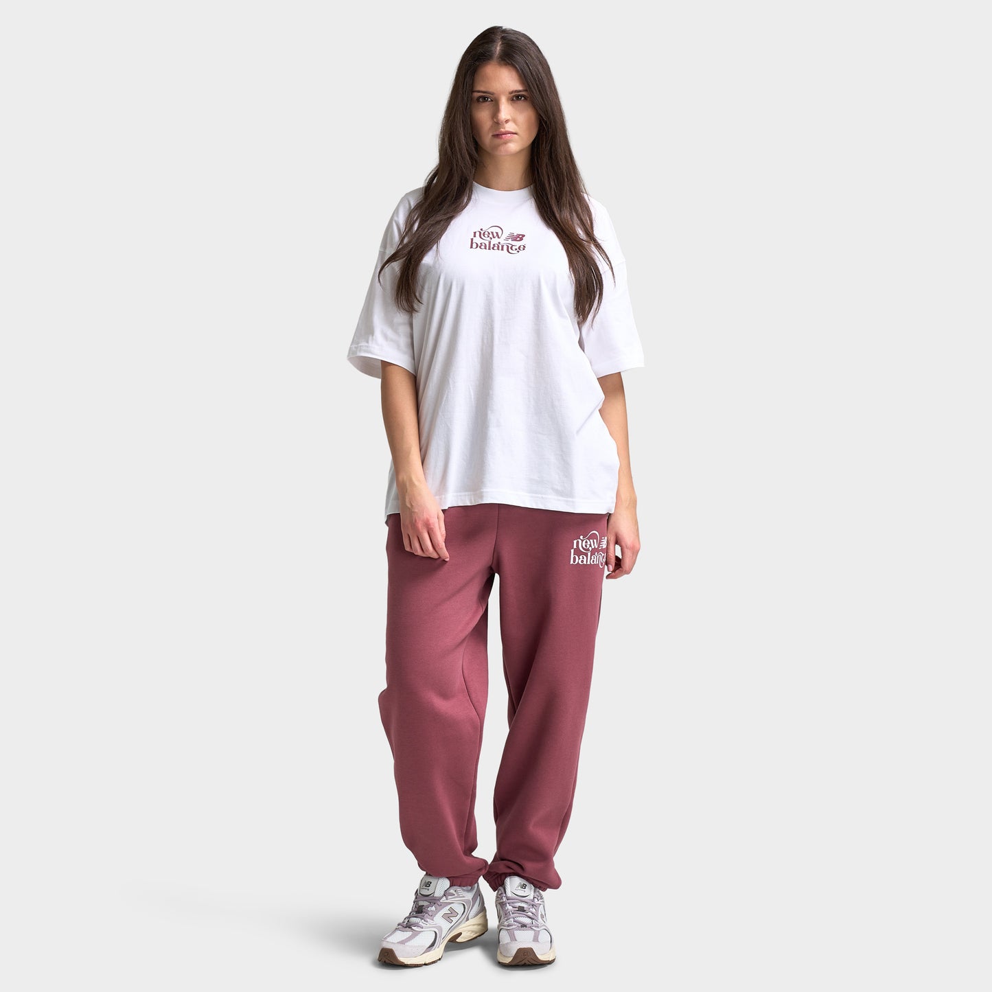 New Balance Women's Script Graphic Boyfriend T-Shirt / White