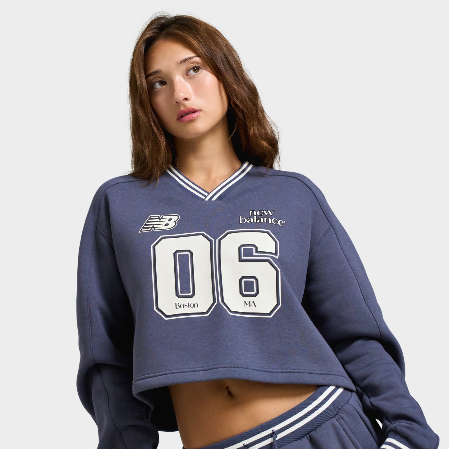 New Balance V-Neck Sweatshirt / Meteorite
