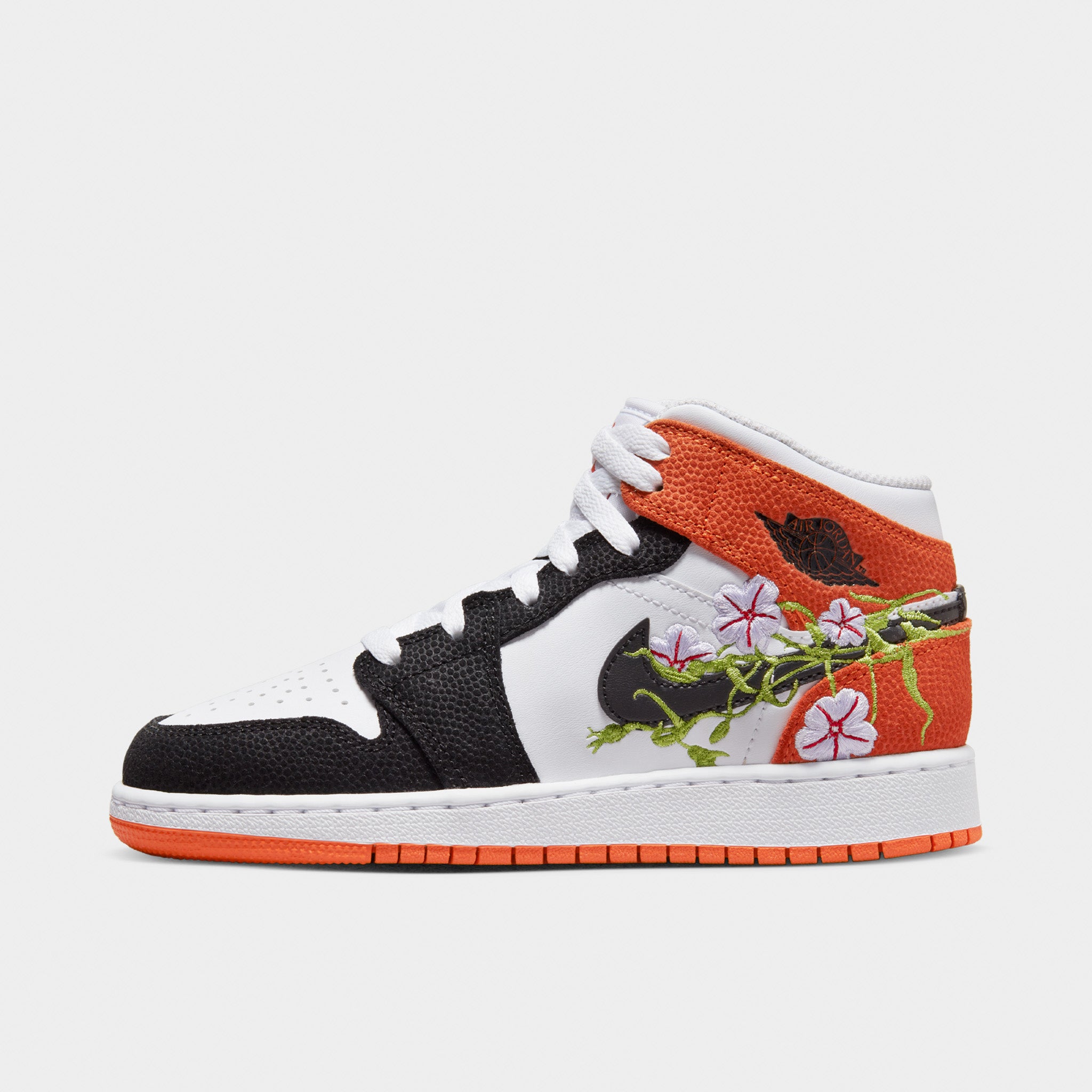 Air Jordan 1 Mid SE GS White / Black - Starfish | JD Sports Canada