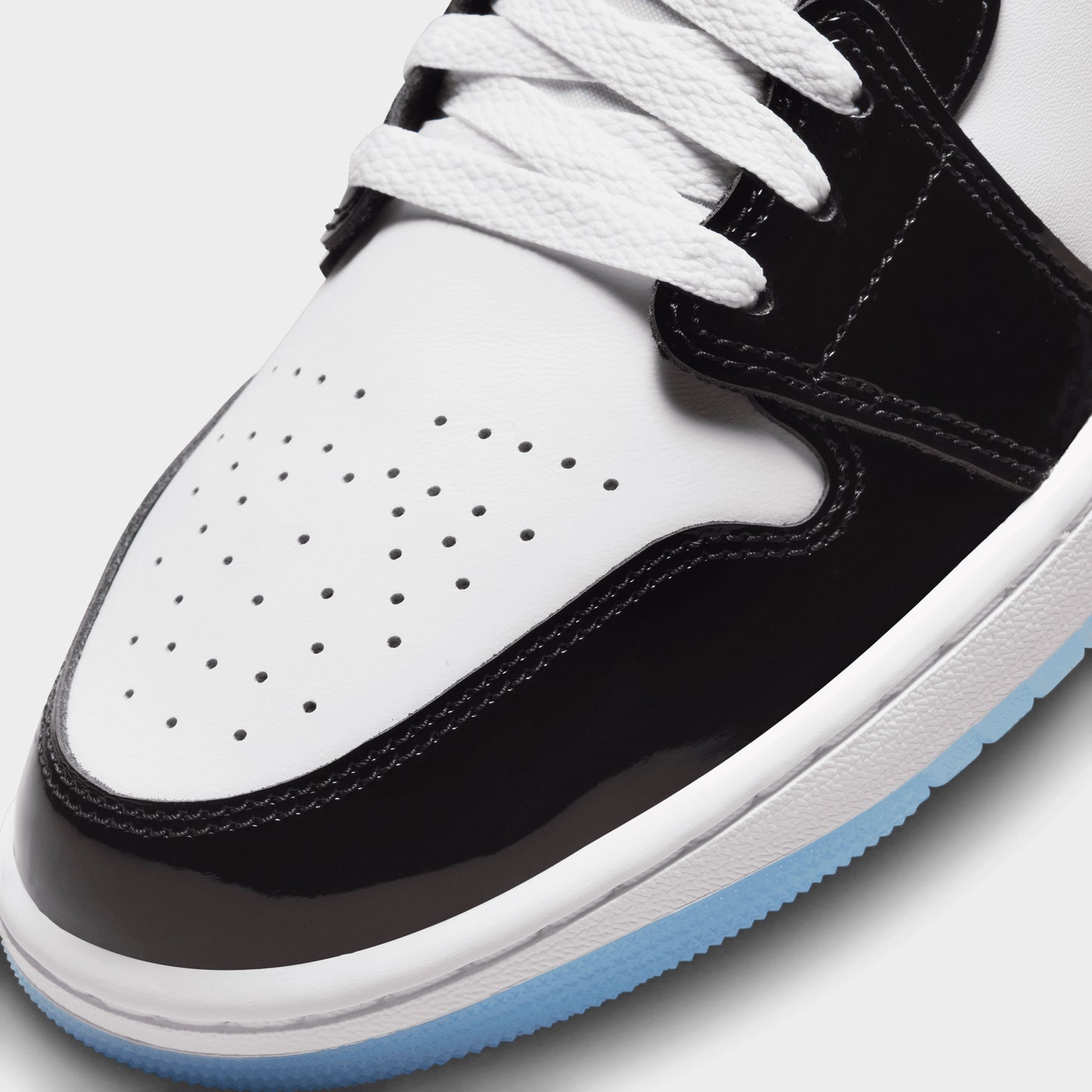 Jordan 1 Low SE White / Black