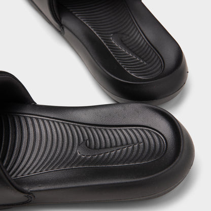 Nike Women's Victori One Black / White