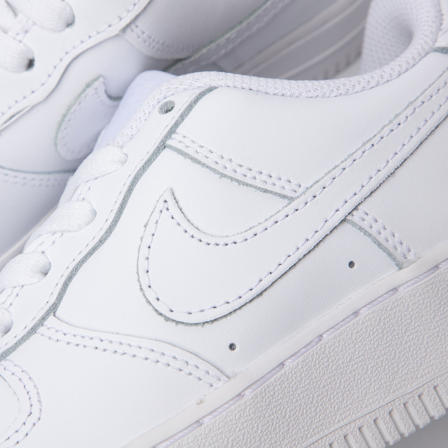 Nike Air Force 1 LE GS White / White