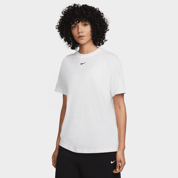 Nike Women's Sportswear Essential T-shirt White / Black